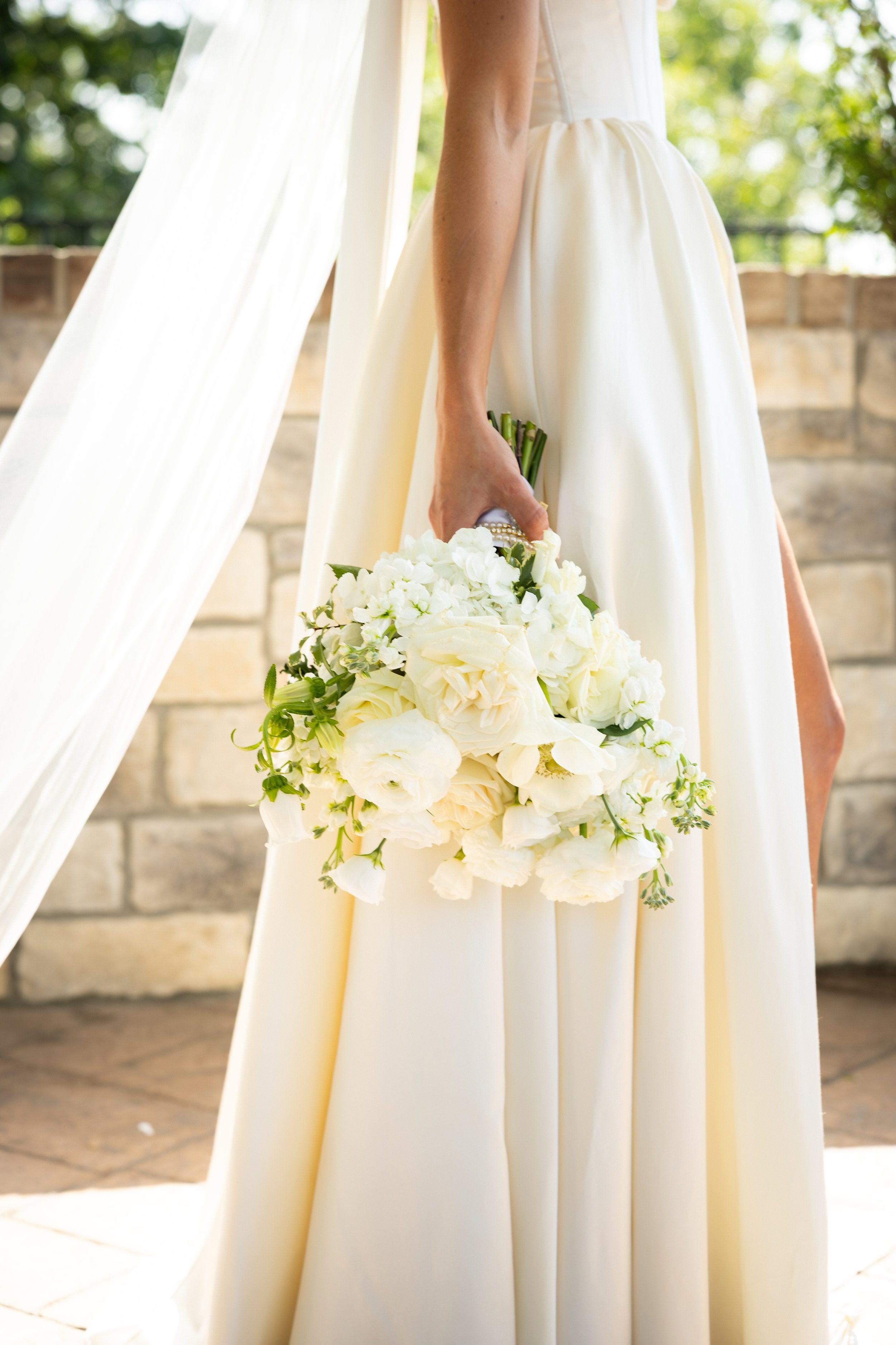 Twelve Oaks Mansion Wedding Pictures-34.jpg