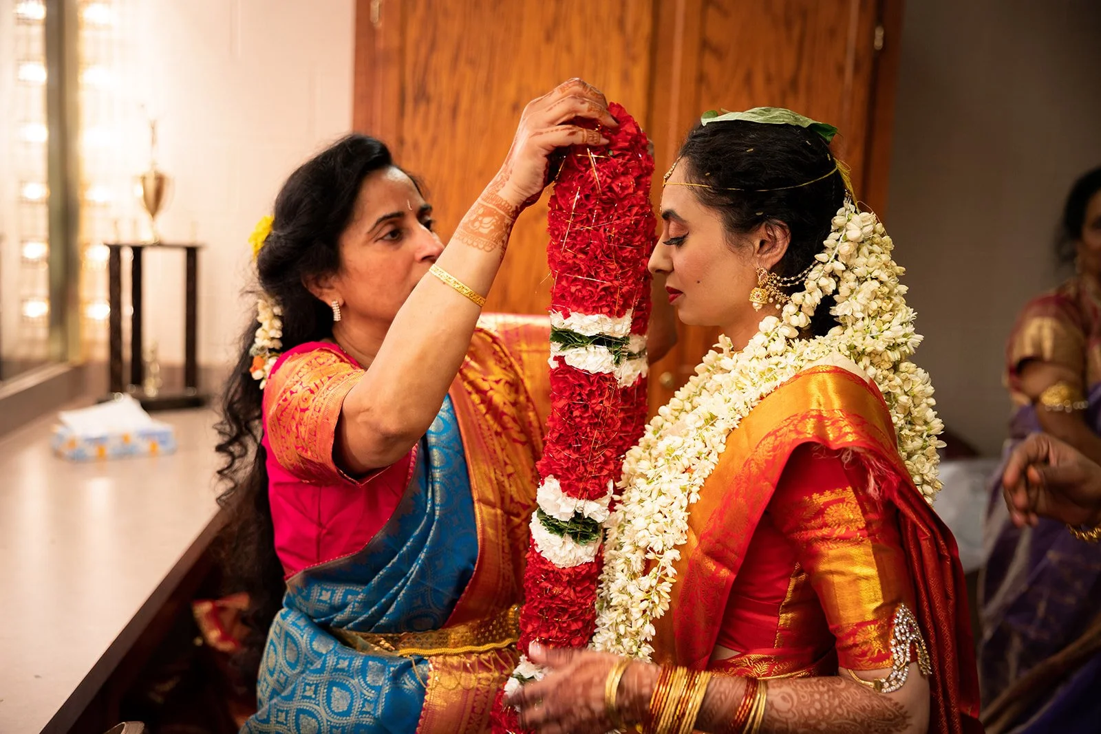 South+Asian+Indian+Wedding+Ceremony+Varmal+Saptapadi+Jaimala+Adam+Michaels+Photography+Pittsburgh+Wedding+Photography-19.jpg
