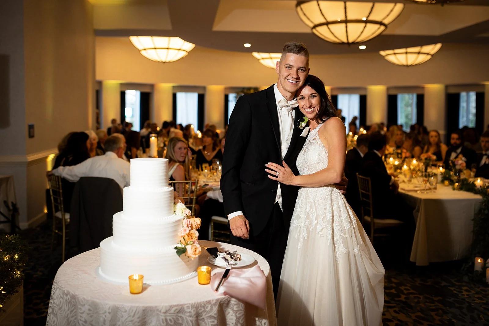 The+Crowne+Plaza+at+Playhouse+Square+Cleveland+Ohio+Wedding+Photography+Adam+Michaels+Photography+Pittsburgh+Wedding+Photography-62.jpg