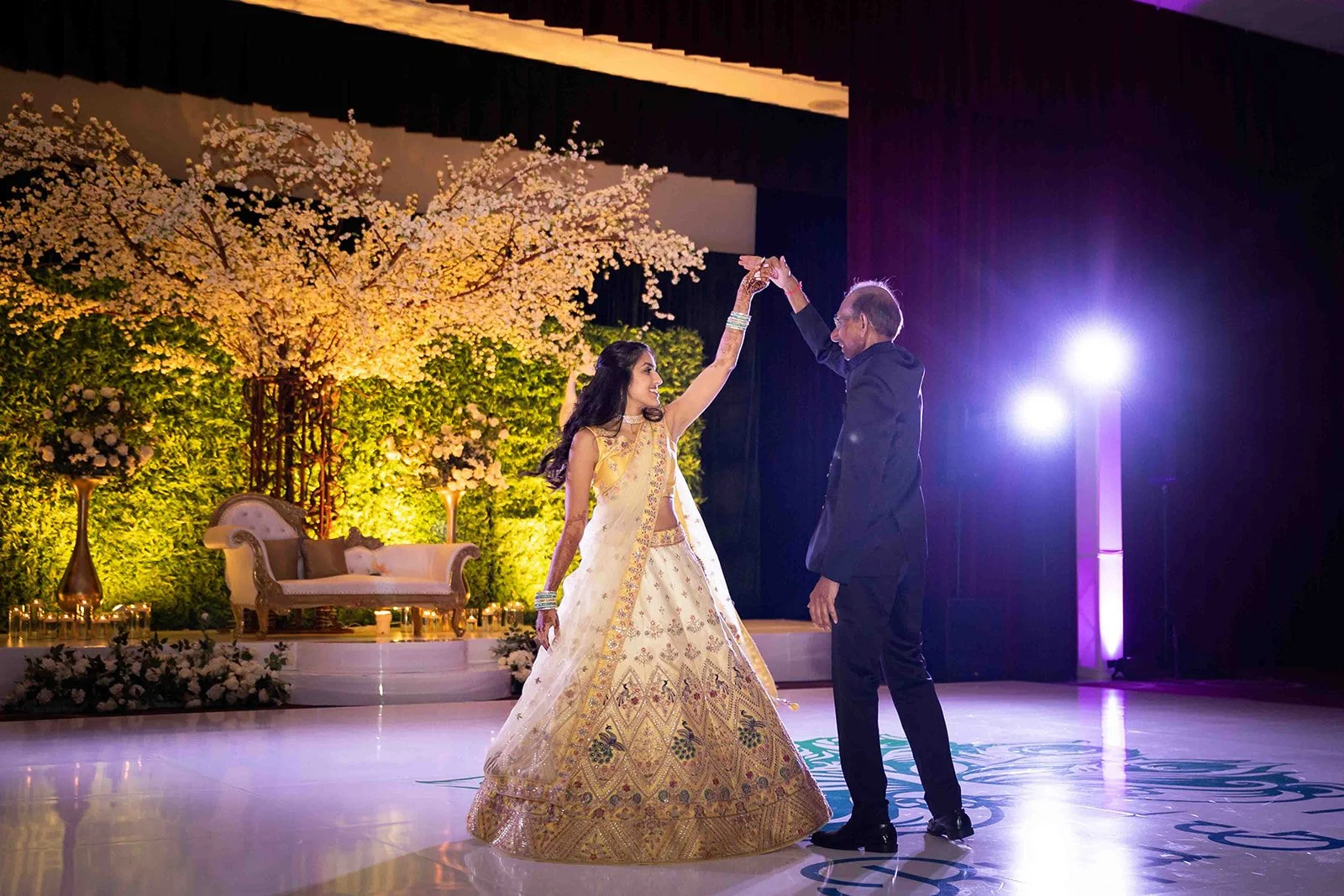 South+Asian+Indian+Wedding+Reception+Adam+Michaels+Photography+Pittsburgh+Wedding+Photography-30.jpg