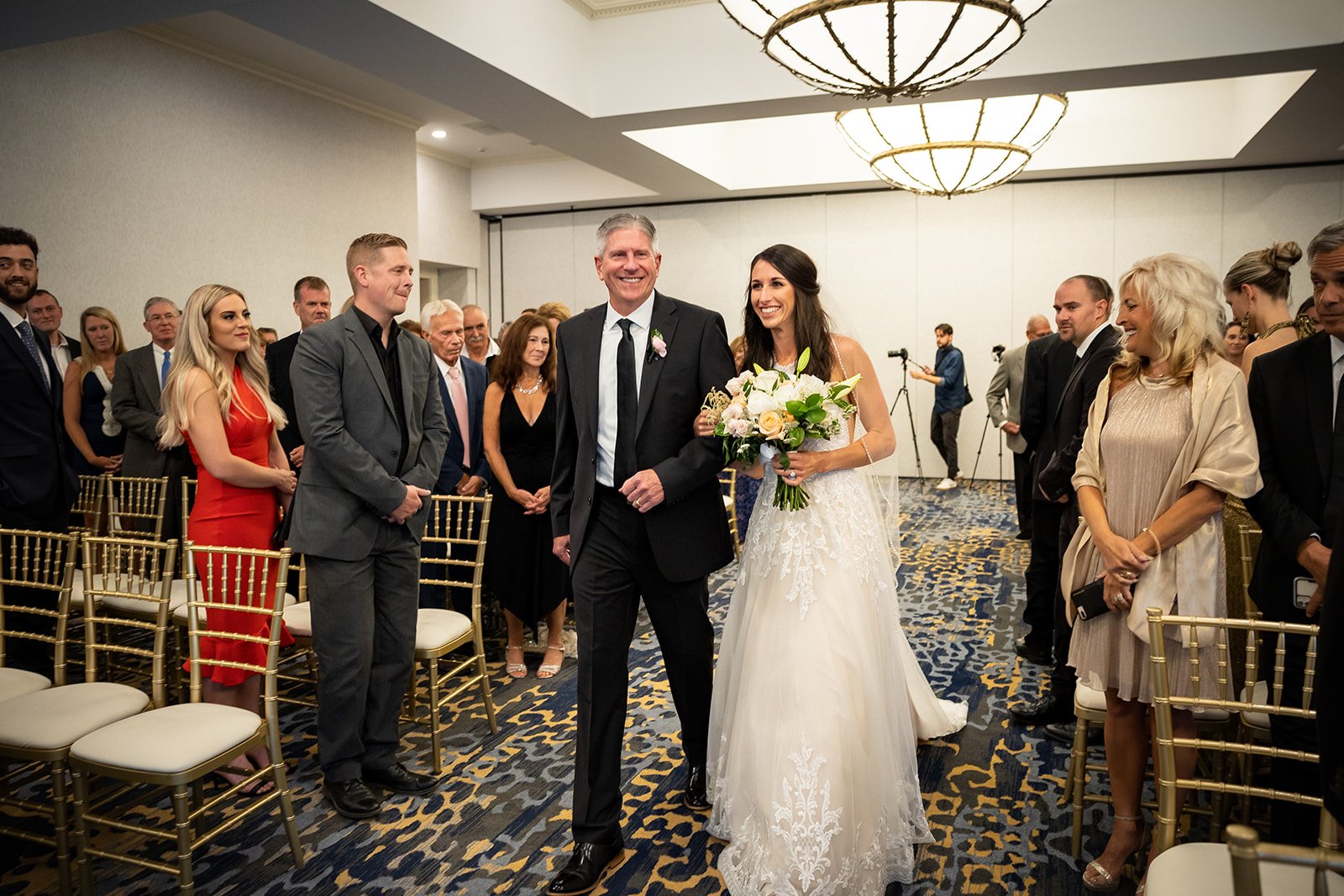 The+Crowne+Plaza+at+Playhouse+Square+Cleveland+Ohio+Wedding+Photography+Adam+Michaels+Photography+Pittsburgh+Wedding+Photography-38.jpg