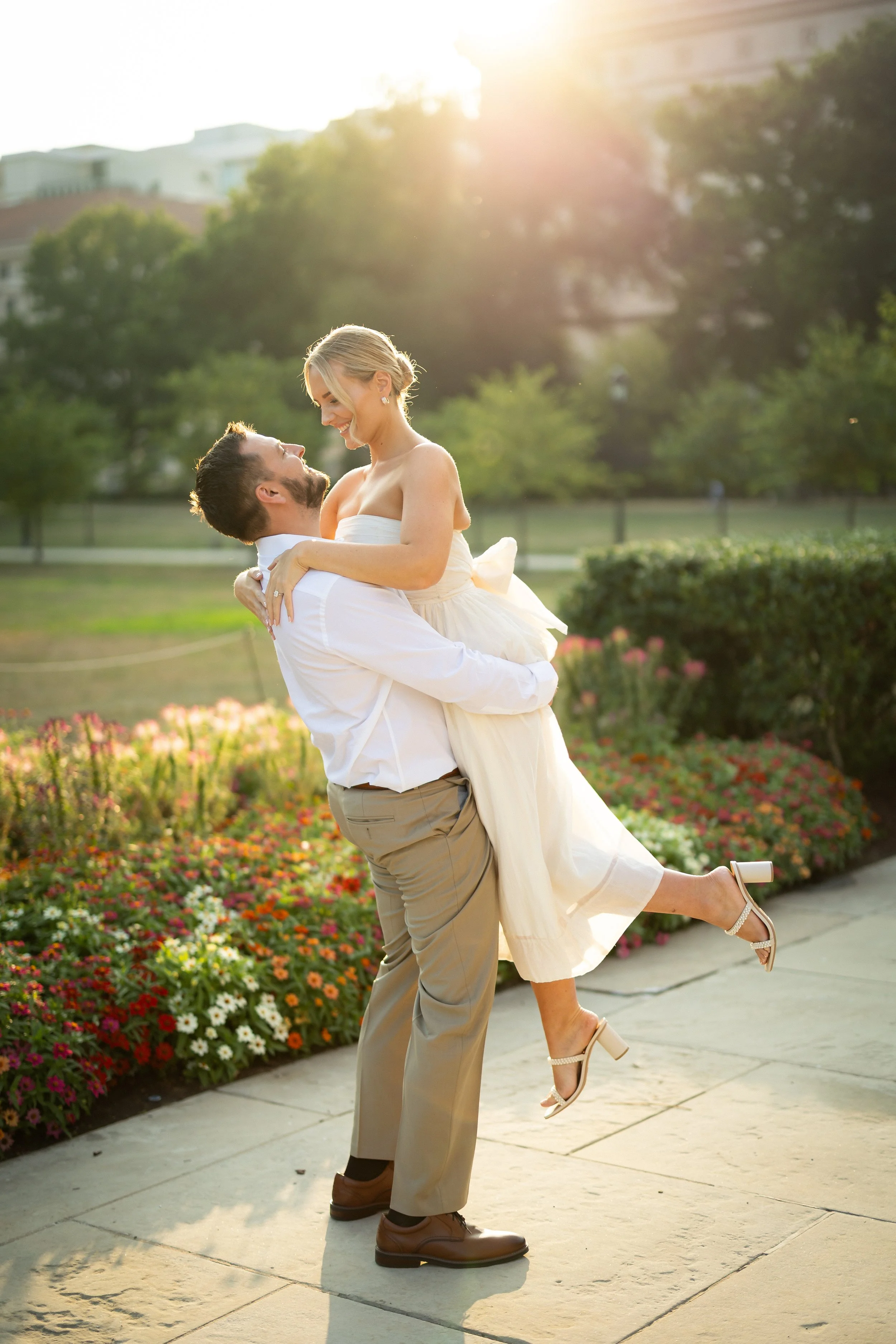 Cathedral of Learning Engagement Pictures-11.jpg