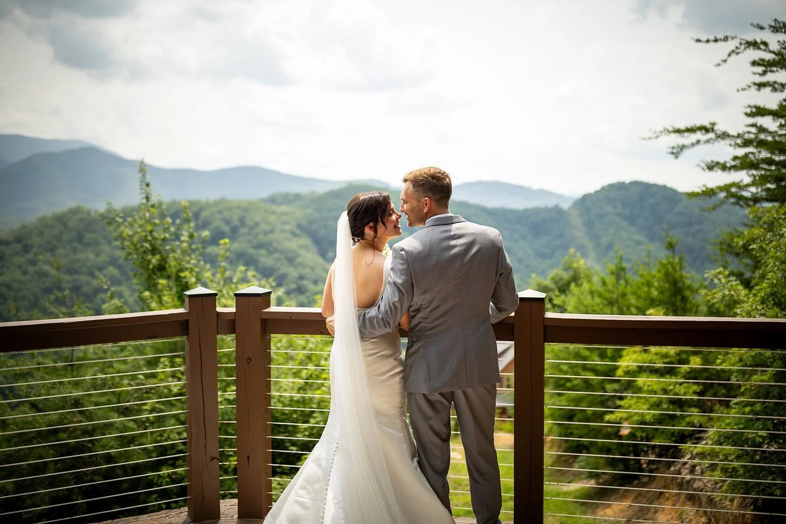 The+Magnolia+Venue+Pigeon+Forge+Tennessee+Wedding+Photography+Adam+Michaels+Photography+Pittsburgh+Wedding+Photography-41.jpg