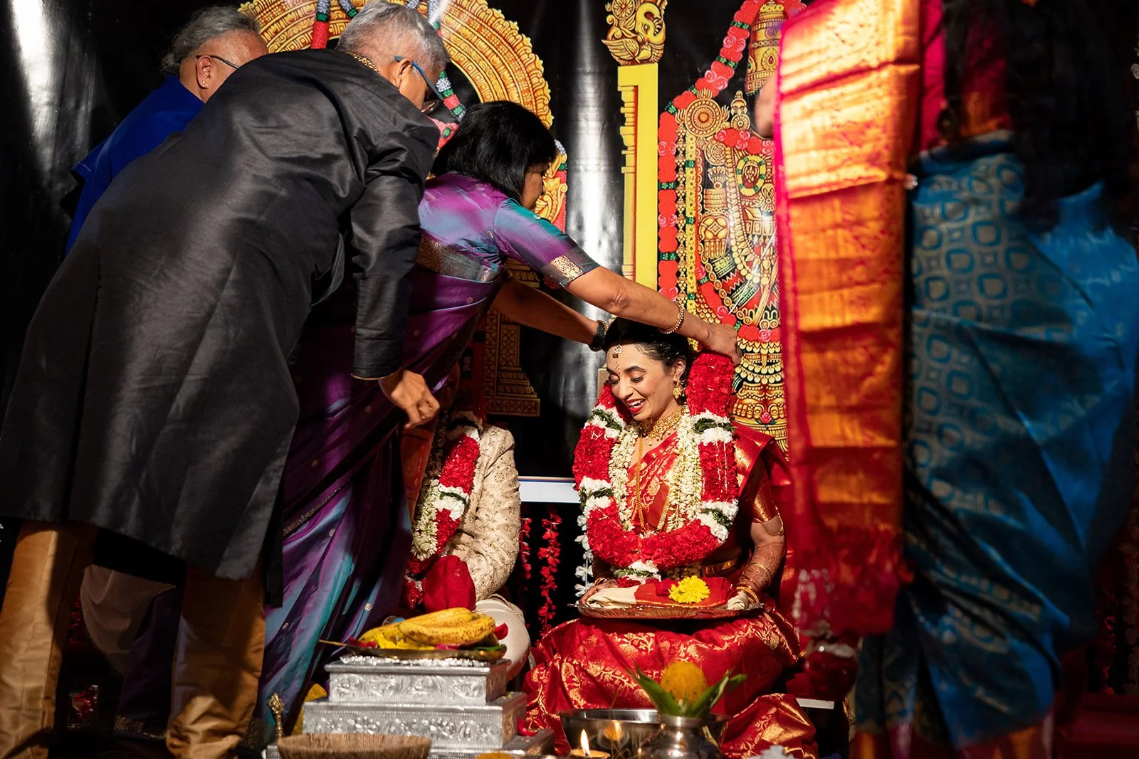 South+Asian+Indian+Wedding+Ceremony+Varmal+Saptapadi+Jaimala+Adam+Michaels+Photography+Pittsburgh+Wedding+Photography-16.jpg