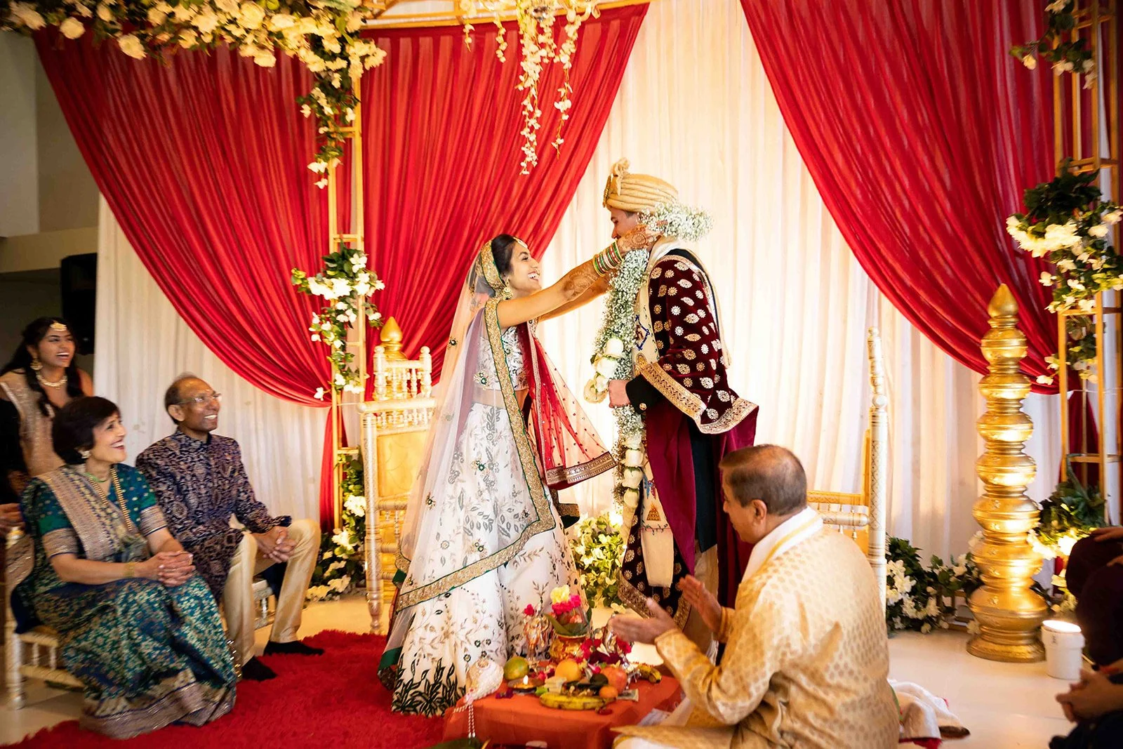 South+Asian+Indian+Wedding+Ceremony+Varmal+Saptapadi+Jaimala+Adam+Michaels+Photography+Pittsburgh+Wedding+Photography-79.jpg