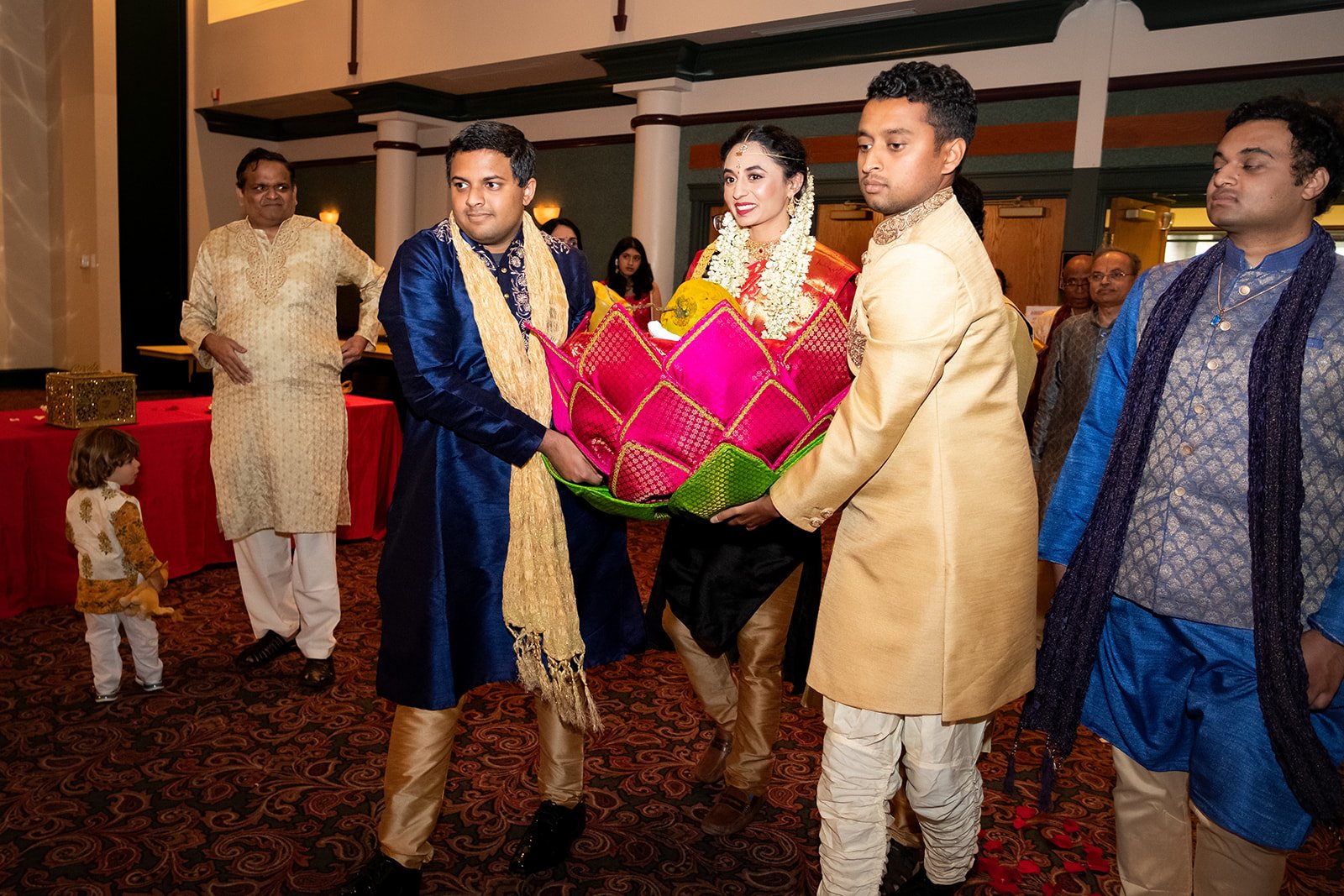 South+Asian+Indian+Wedding+Ceremony+Varmal+Saptapadi+Jaimala+Adam+Michaels+Photography+Pittsburgh+Wedding+Photography-6.jpg