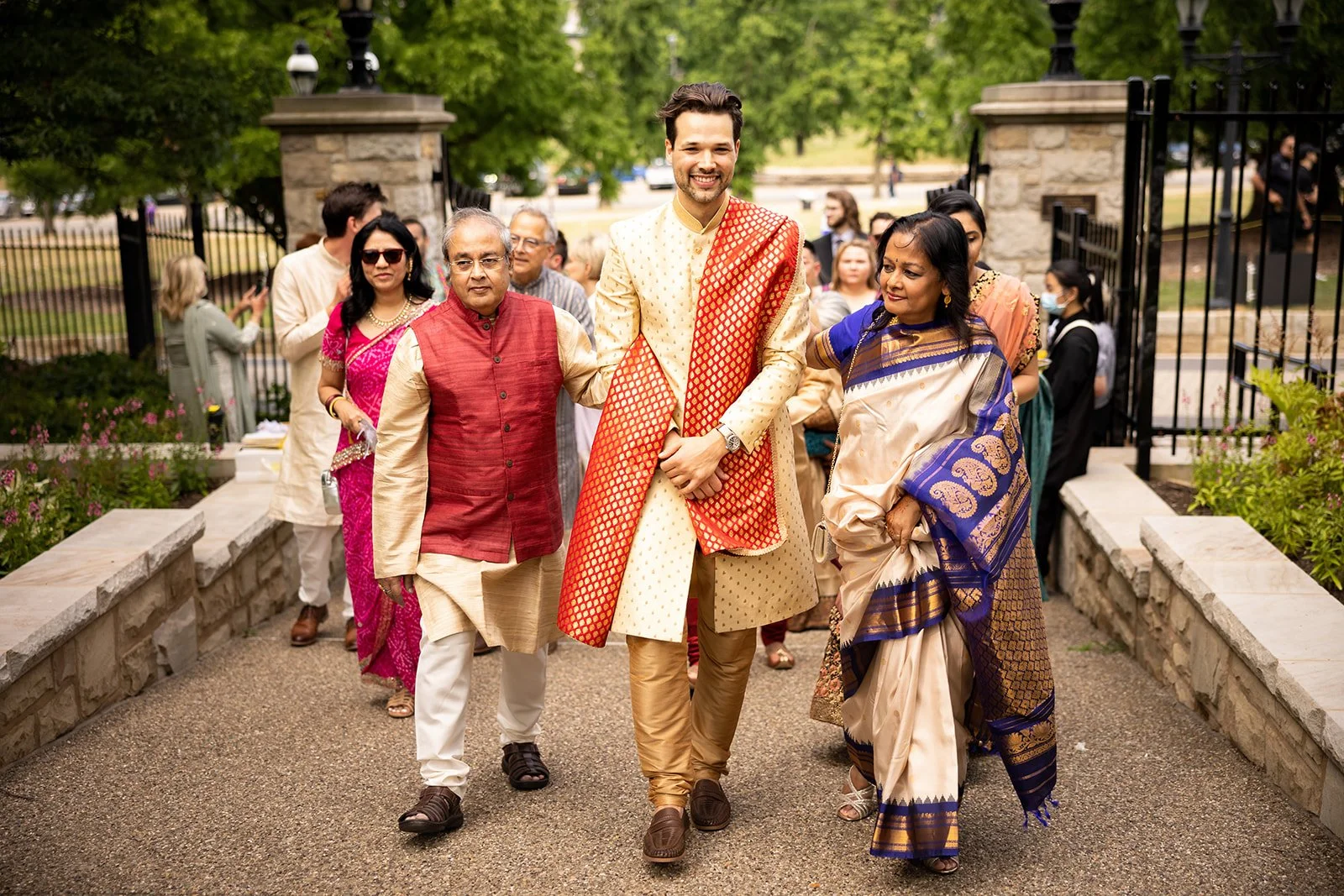 Phipps+Conservatory+Outdoor+Garden+South+Asian+Indian+Wedding+Adam+Michaels+Photography+Pittsburgh+Wedding+Photography-26.jpg