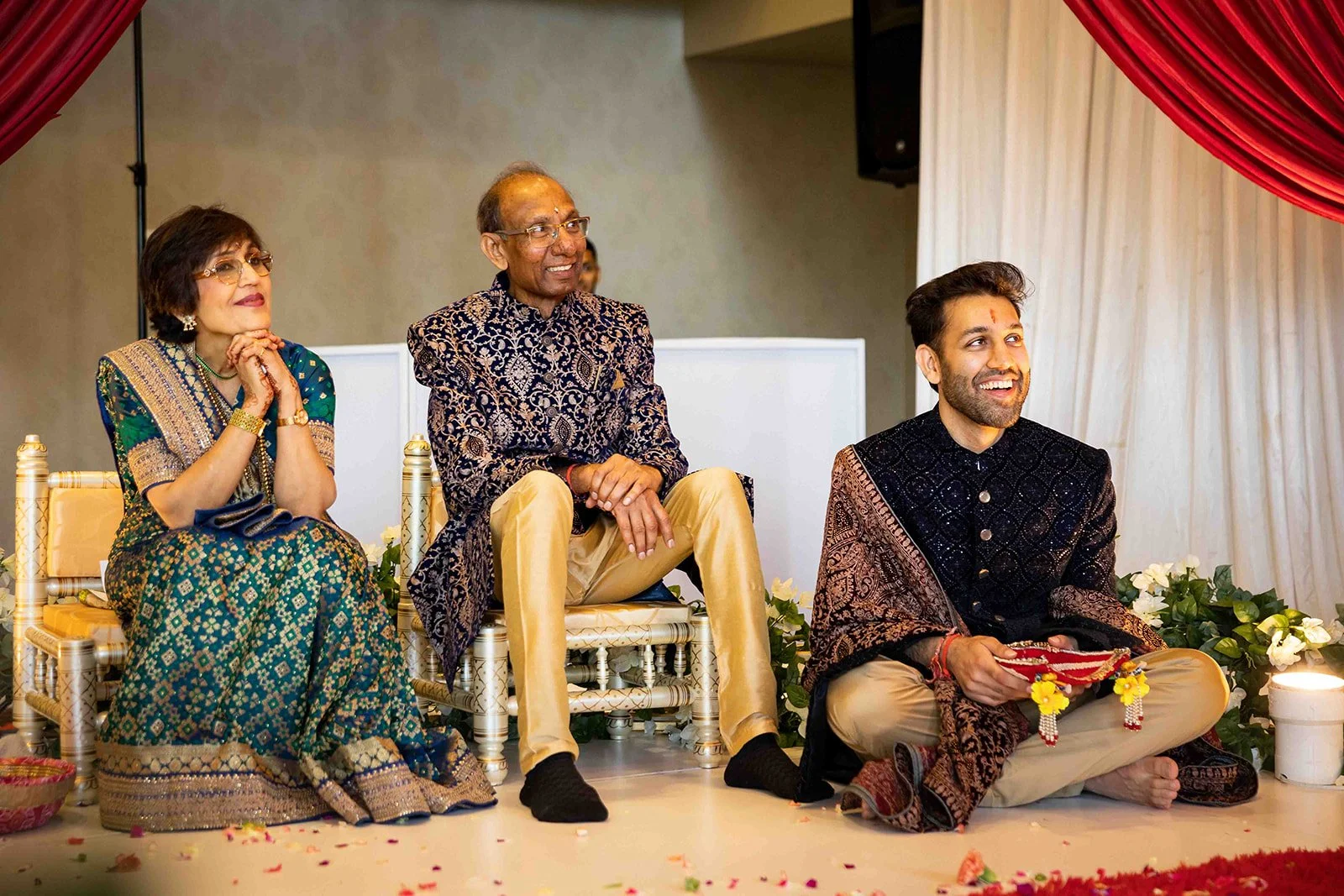 South+Asian+Indian+Wedding+Ceremony+Varmal+Saptapadi+Jaimala+Adam+Michaels+Photography+Pittsburgh+Wedding+Photography-89.jpg