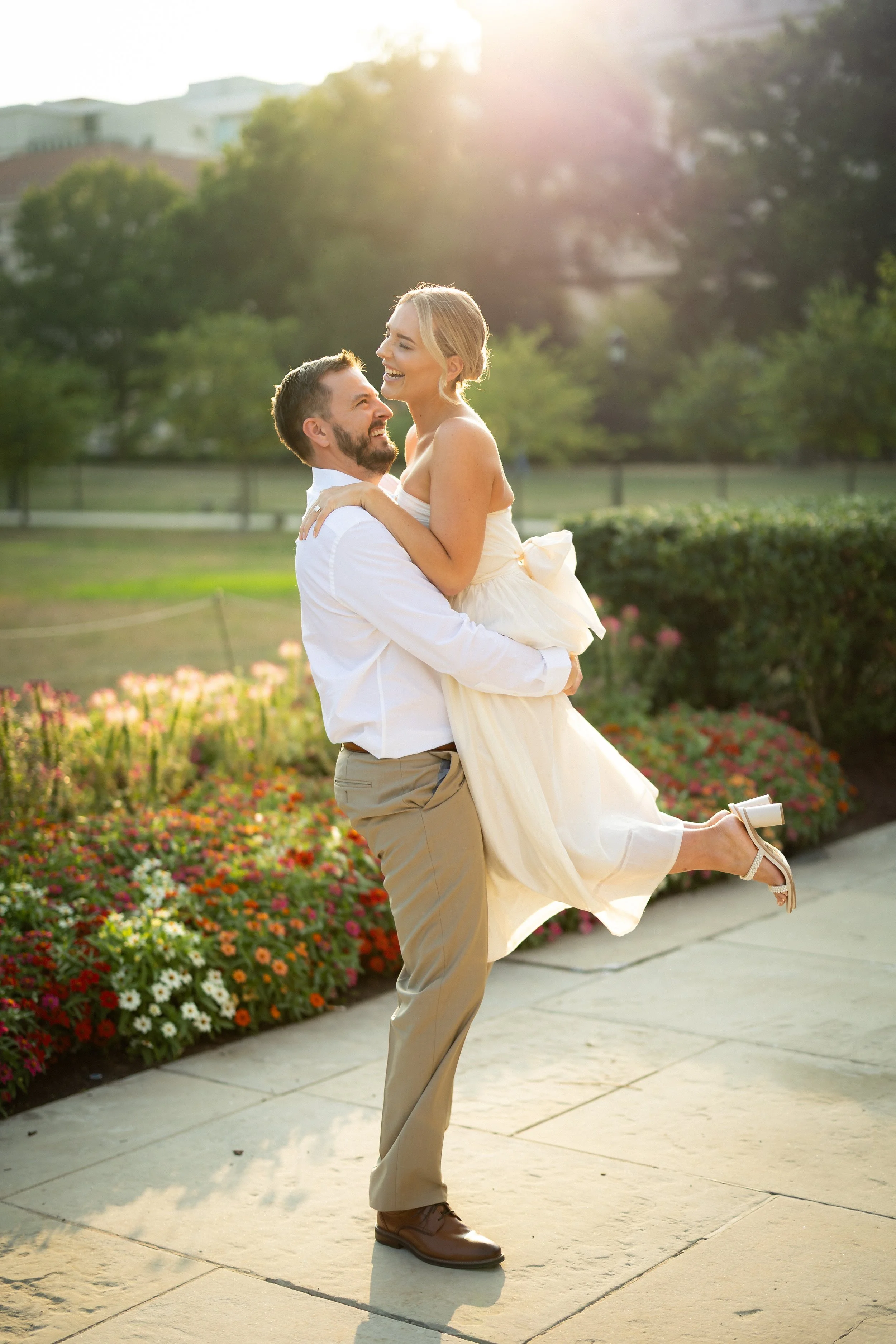 Cathedral of Learning Engagement Pictures-12.jpg