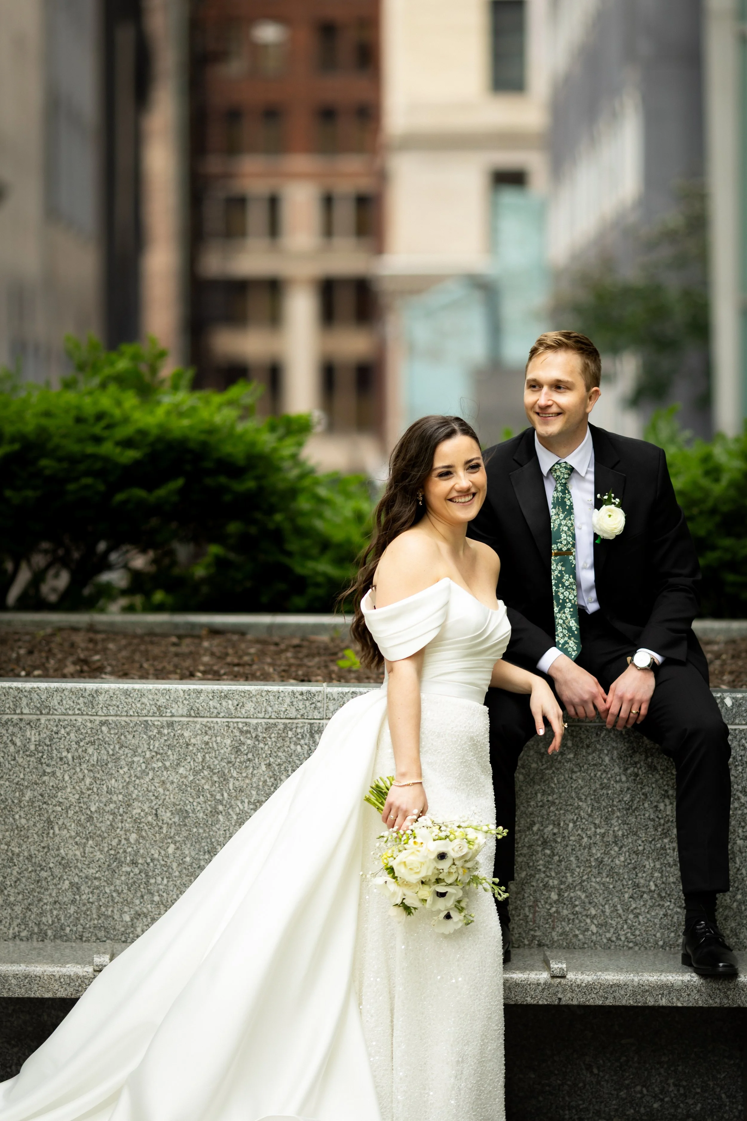 Mellon+Square+Pittsburgh+Downtown+Adam+Michaels+Photography+Pittsburgh+Wedding+Portraits-23.jpg