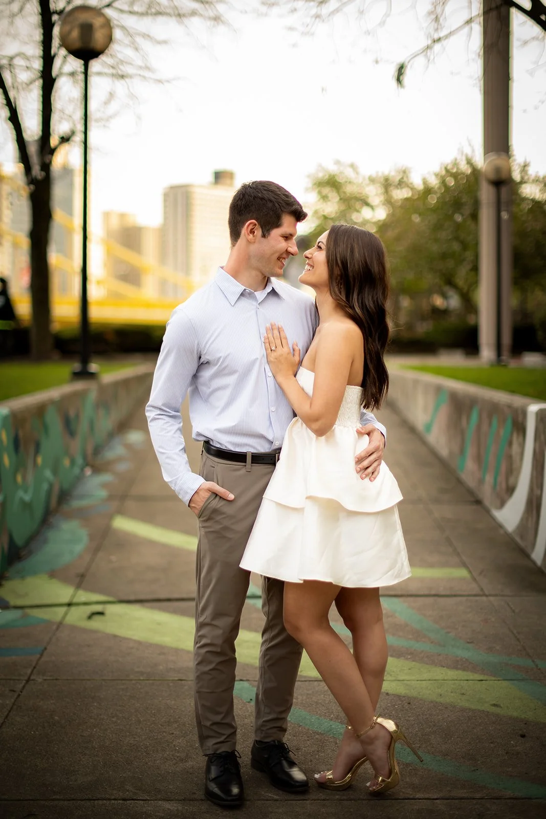 North+Shore+Roberto+Clemente+Bridge+Pittsburgh+Engagement+Photography+Adam+Michaels+Photography-17.jpg
