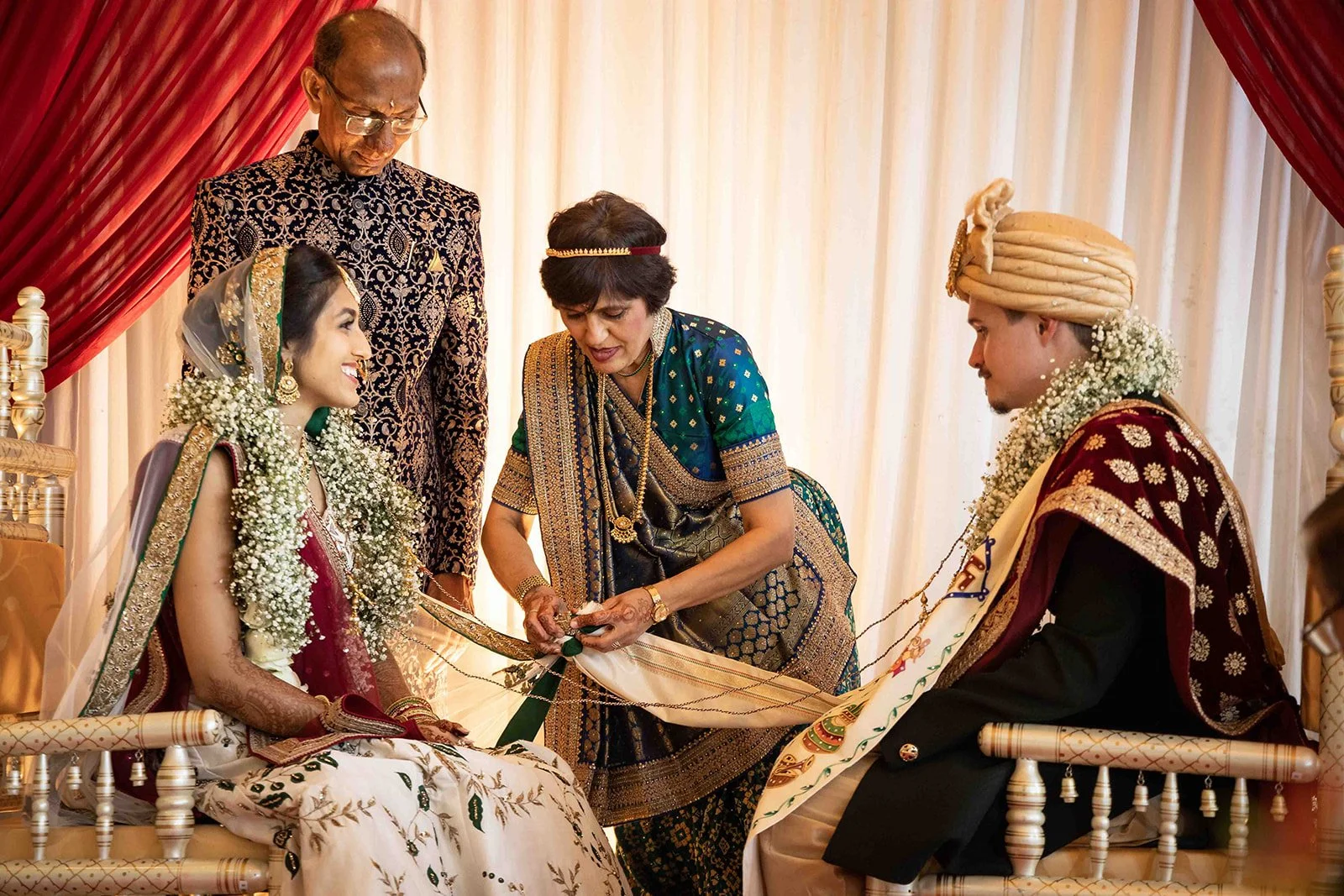 South+Asian+Indian+Wedding+Ceremony+Varmal+Saptapadi+Jaimala+Adam+Michaels+Photography+Pittsburgh+Wedding+Photography-82.jpg