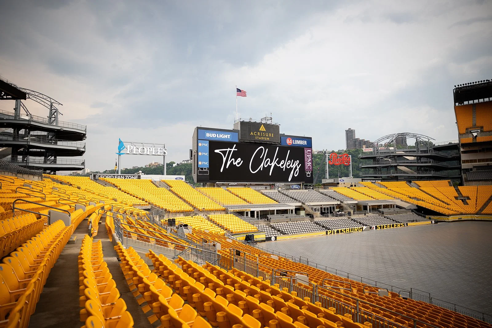 Acrisure+Stadium+Heinz+Field+Wedding+Photography+Adam+Michaels+Photography+Pittsburgh+Wedding+Photography-12.jpg