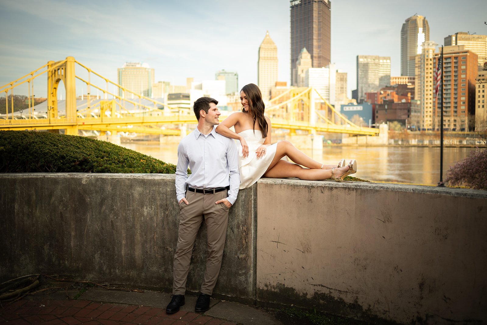 North+Shore+Roberto+Clemente+Bridge+Pittsburgh+Engagement+Photography+Adam+Michaels+Photography-21.jpg