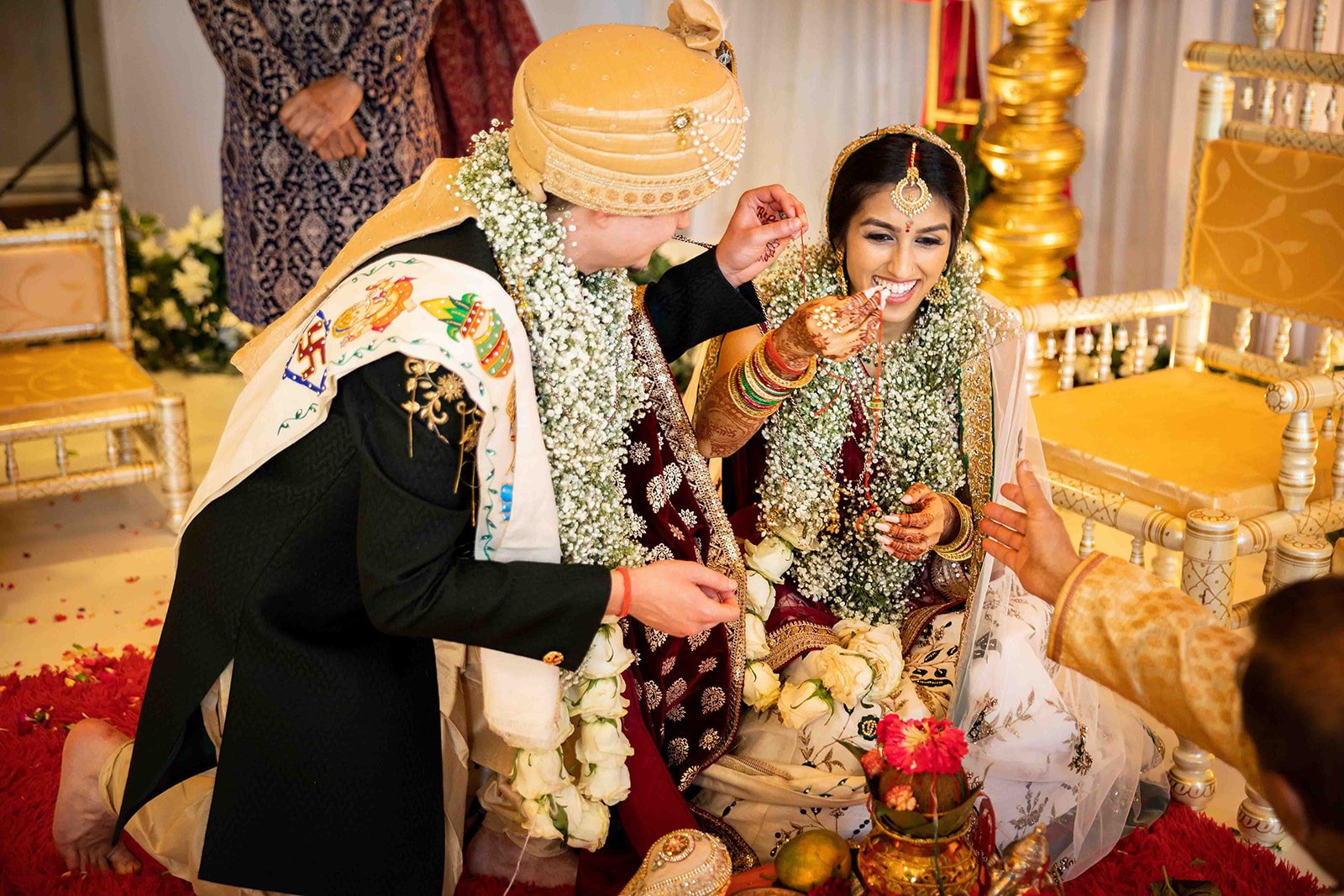 South+Asian+Indian+Wedding+Ceremony+Varmal+Saptapadi+Jaimala+Adam+Michaels+Photography+Pittsburgh+Wedding+Photography-96.jpg