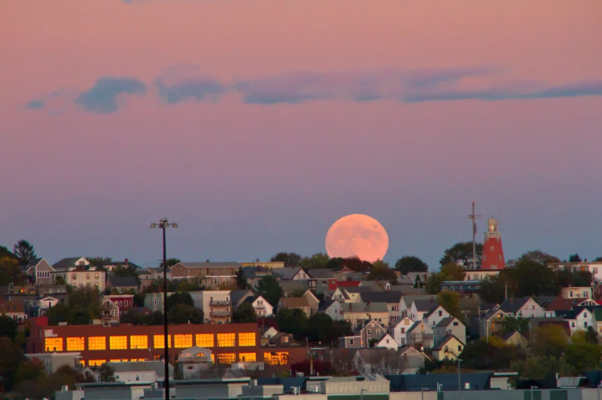 60Scenics_Portland_moon_LowRes.jpg