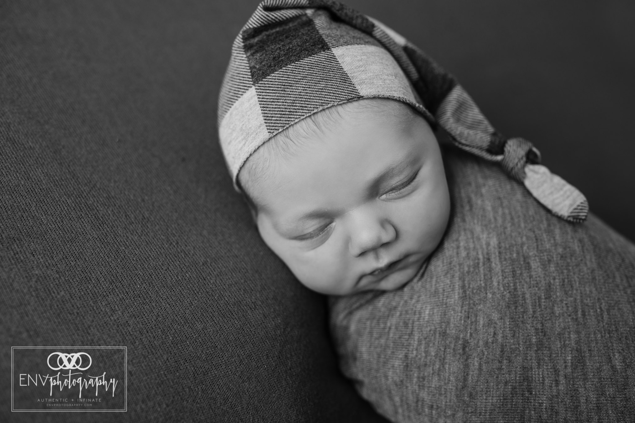 Mount Vernon Columbus Ohio newborn Photographer (4).jpg
