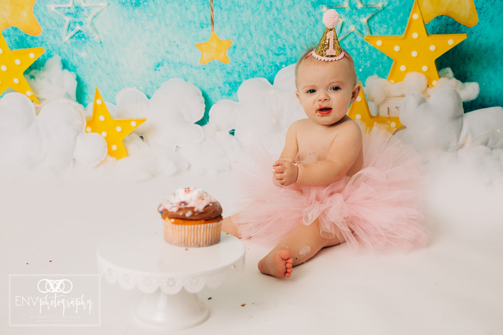 Mount Vernon Columbus Ohio Family Photographer First Birthday (13).jpg