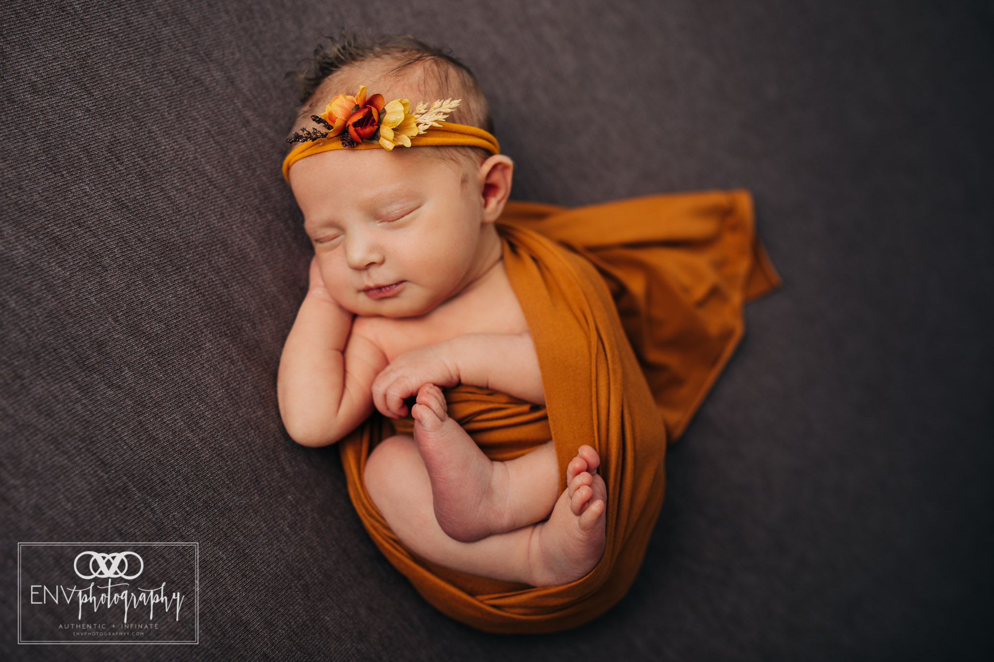 Mount Vernon Columbus Ohio newborn photographer photography in studio (4).jpg