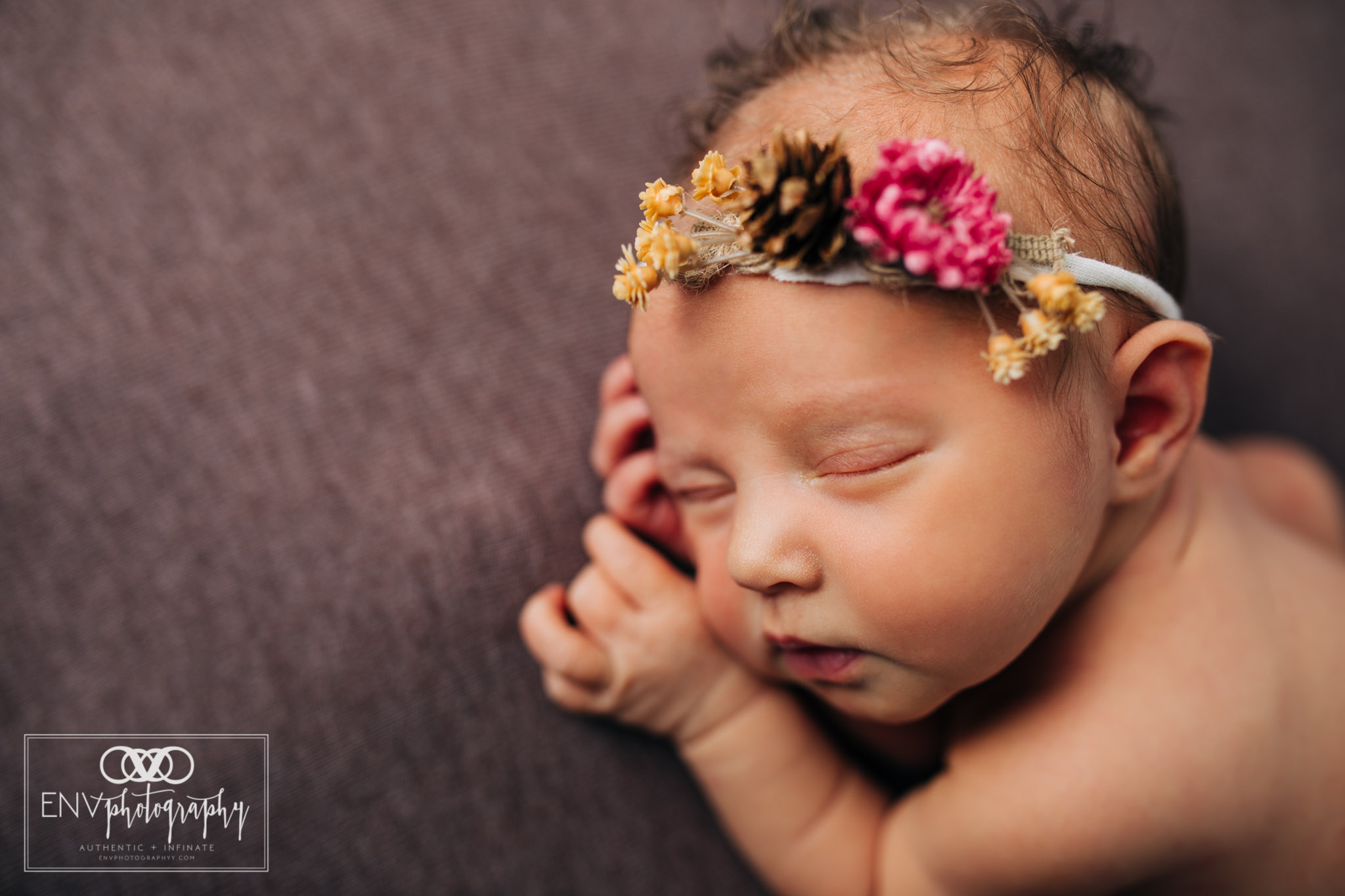 Mount Vernon Columbus Ohio newborn photographer photography in studio (5).jpg