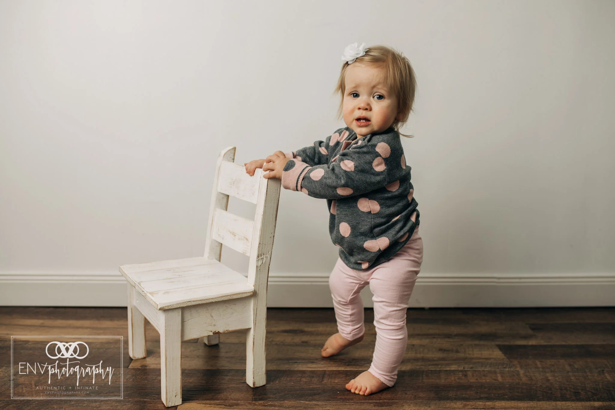 Mount Vernon Ohio Columbus Ohio First Birthday Smash Cake family photographer (6).jpg