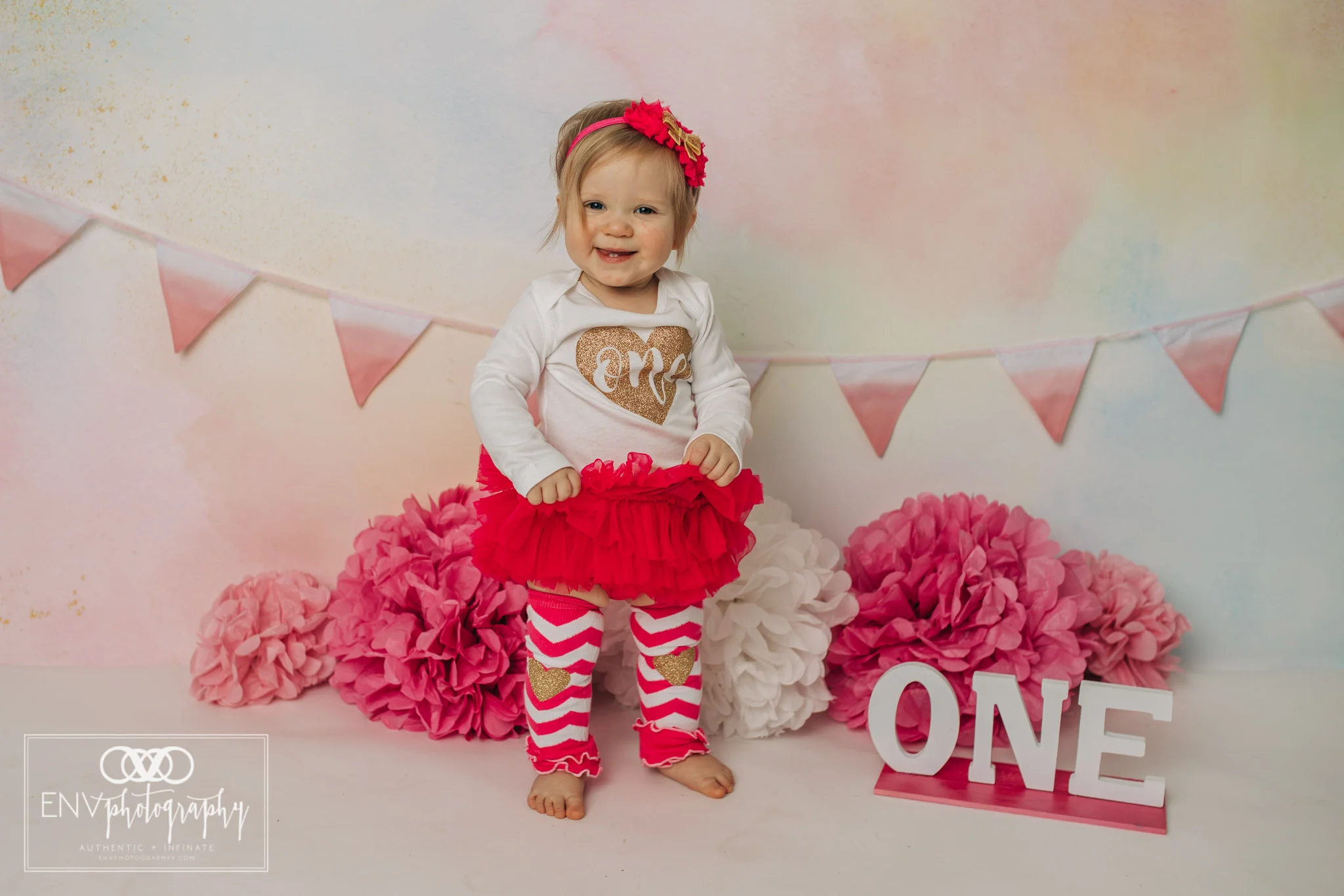 Mount Vernon Ohio Columbus Ohio First Birthday Smash Cake family photographer (19).jpg