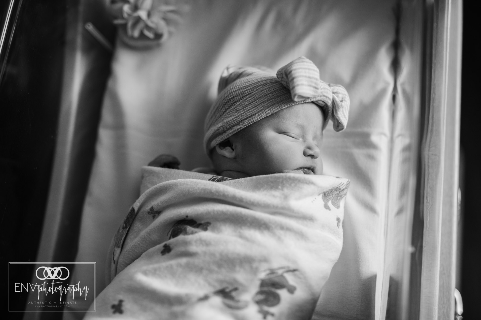 Mount Vernon Columbus Ohio St Anns fresh 48 birth photography scarlett (19).jpg