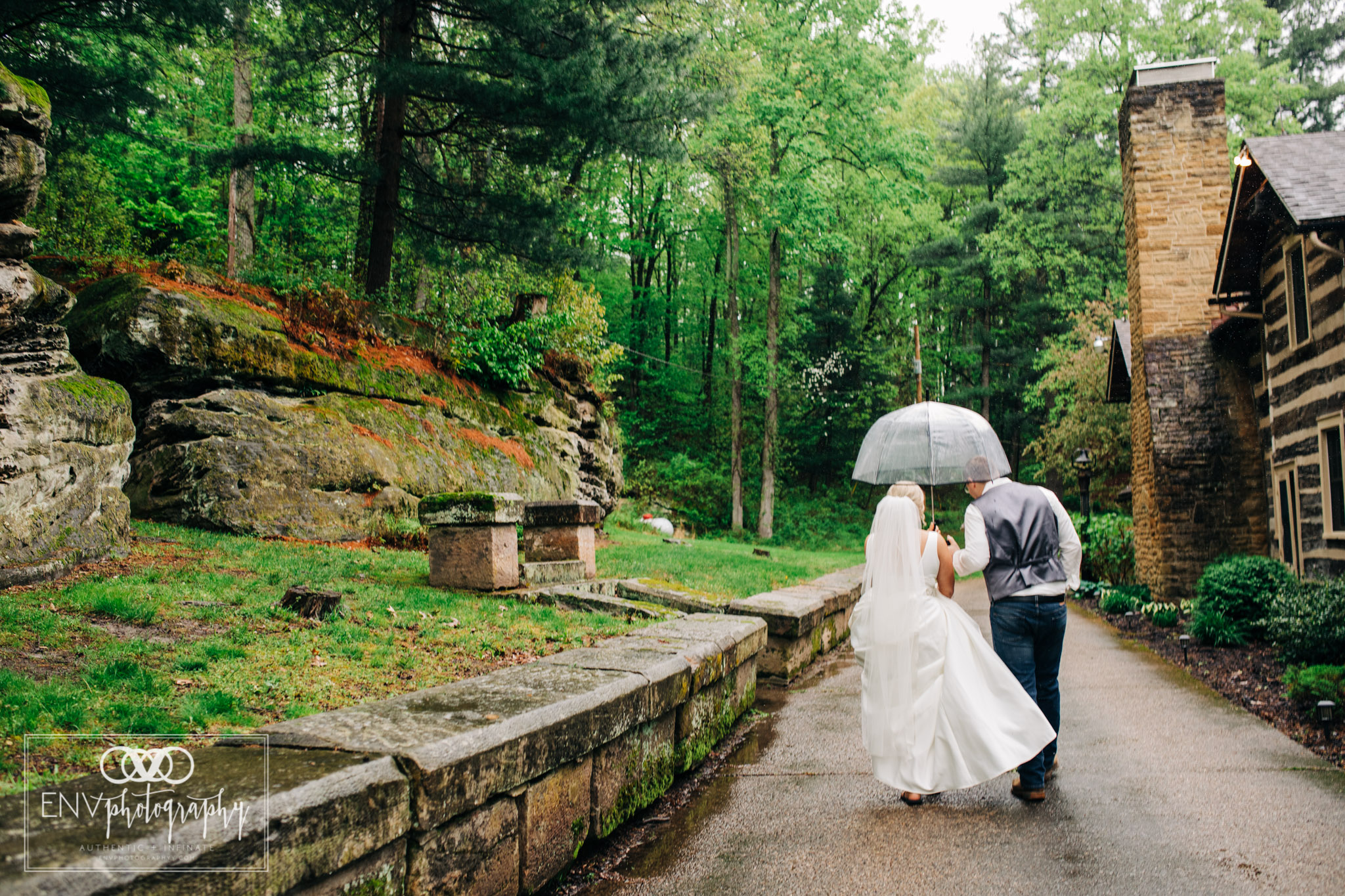 black run farms ohio wedding photographer (23).jpg