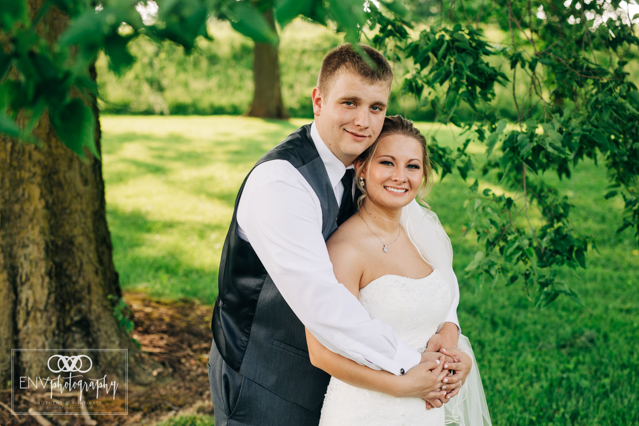 mount vernon newark ohio wedding photographer (31).jpg