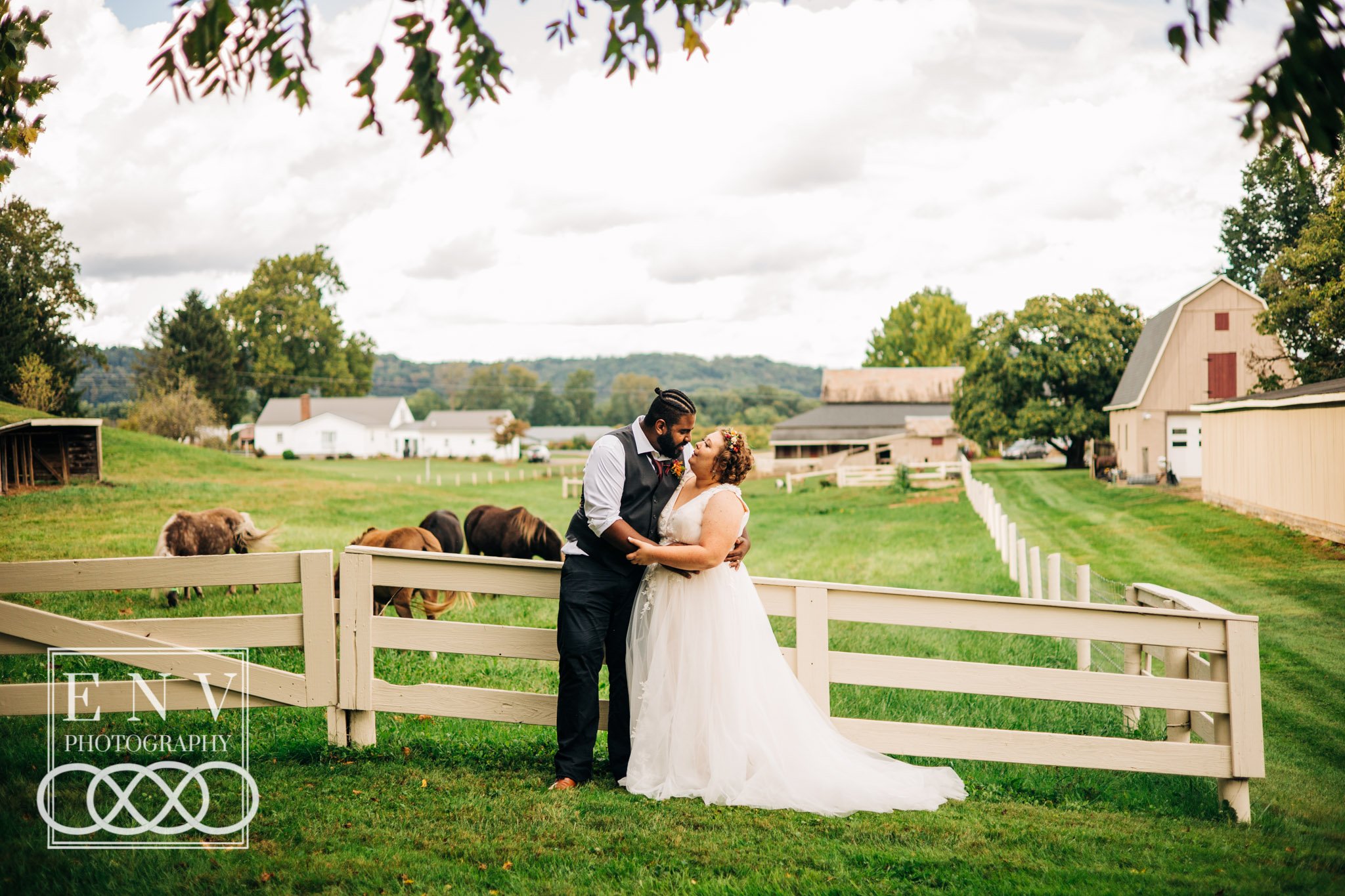 Columbus Westerville Central Ohio Wedding and Engagement Photographer Fall Wedding (33).jpg