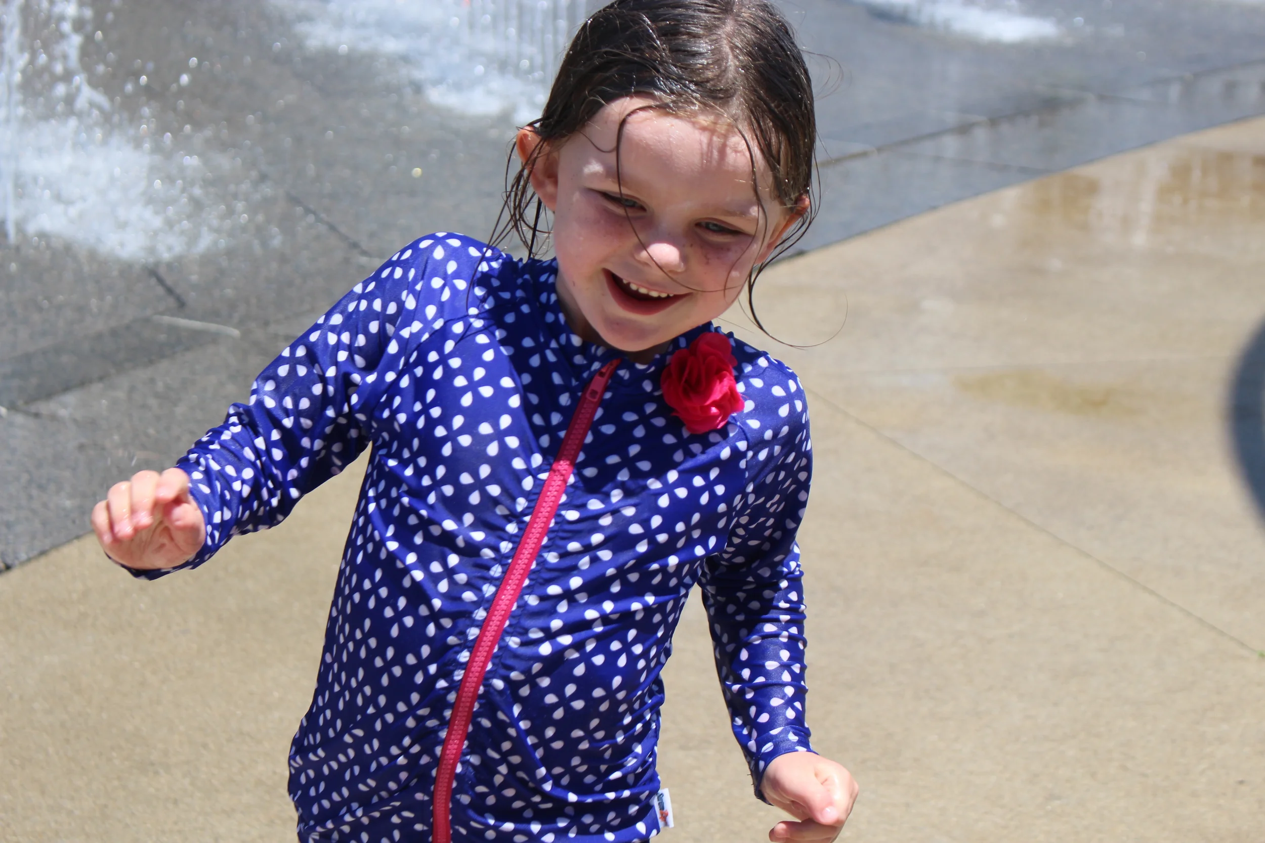 We love the Scioto Mile Fountain and we have visited a few times over the last few weeks. Lunch/Dinner at Milestone 229 and then splashing in the fountains is a family favorite activity. 