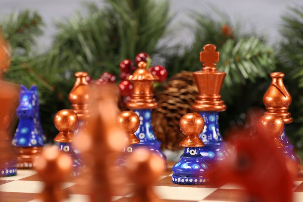 sydney-gruber-painted-champions-chess-set-1-red-and-blue-28610881388631_1024x1024.jpg