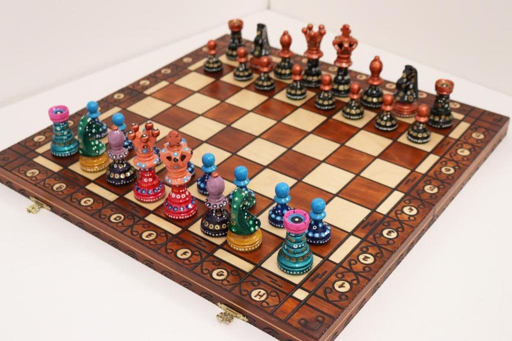 sydney-gruber-painted-21-ambassador-chess-set-10-the-finessing-wild-card-28610862776407_1024x1024.jpg