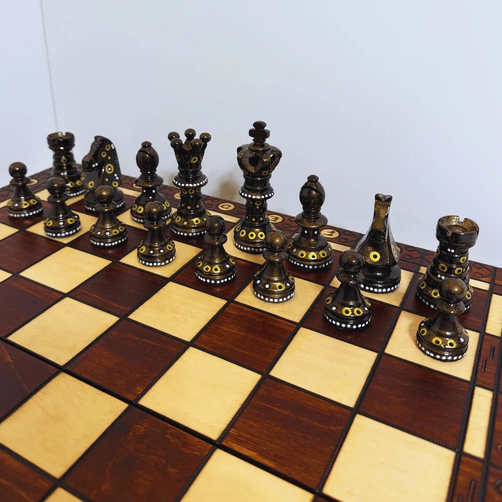 the-articulate-sydney-gruber-painted-21-ambassador-chess-set-17-1210316499.webp