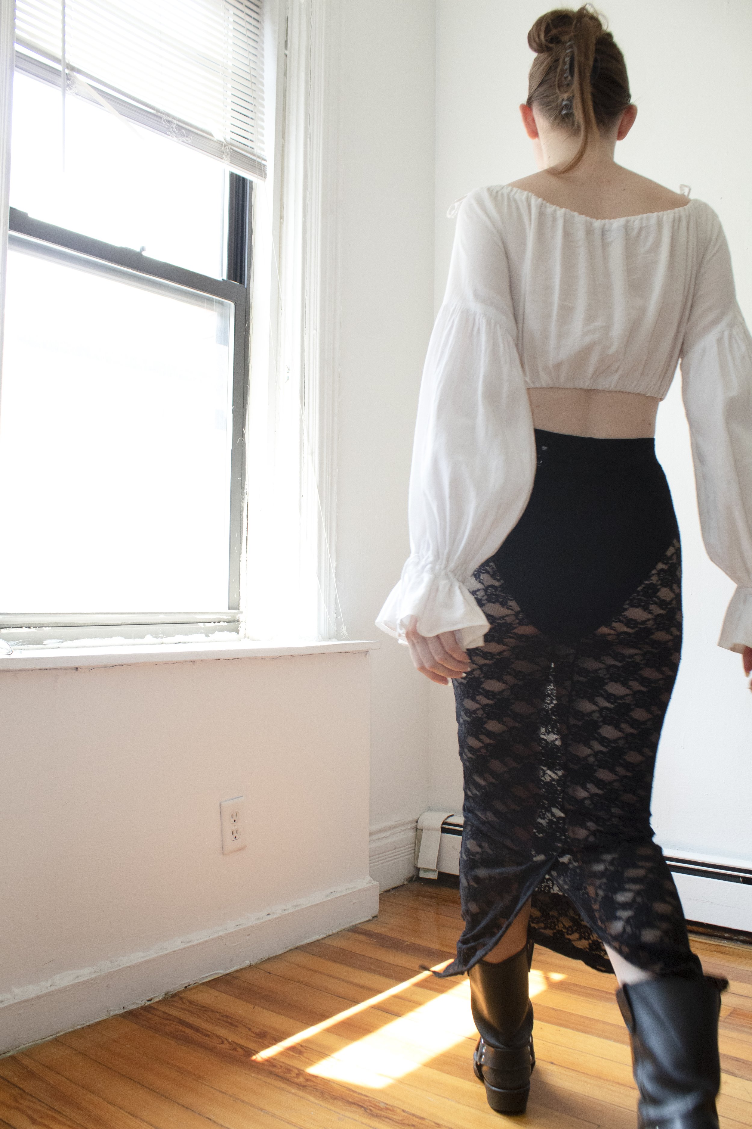 LACE SKIRT BLK 3.jpg