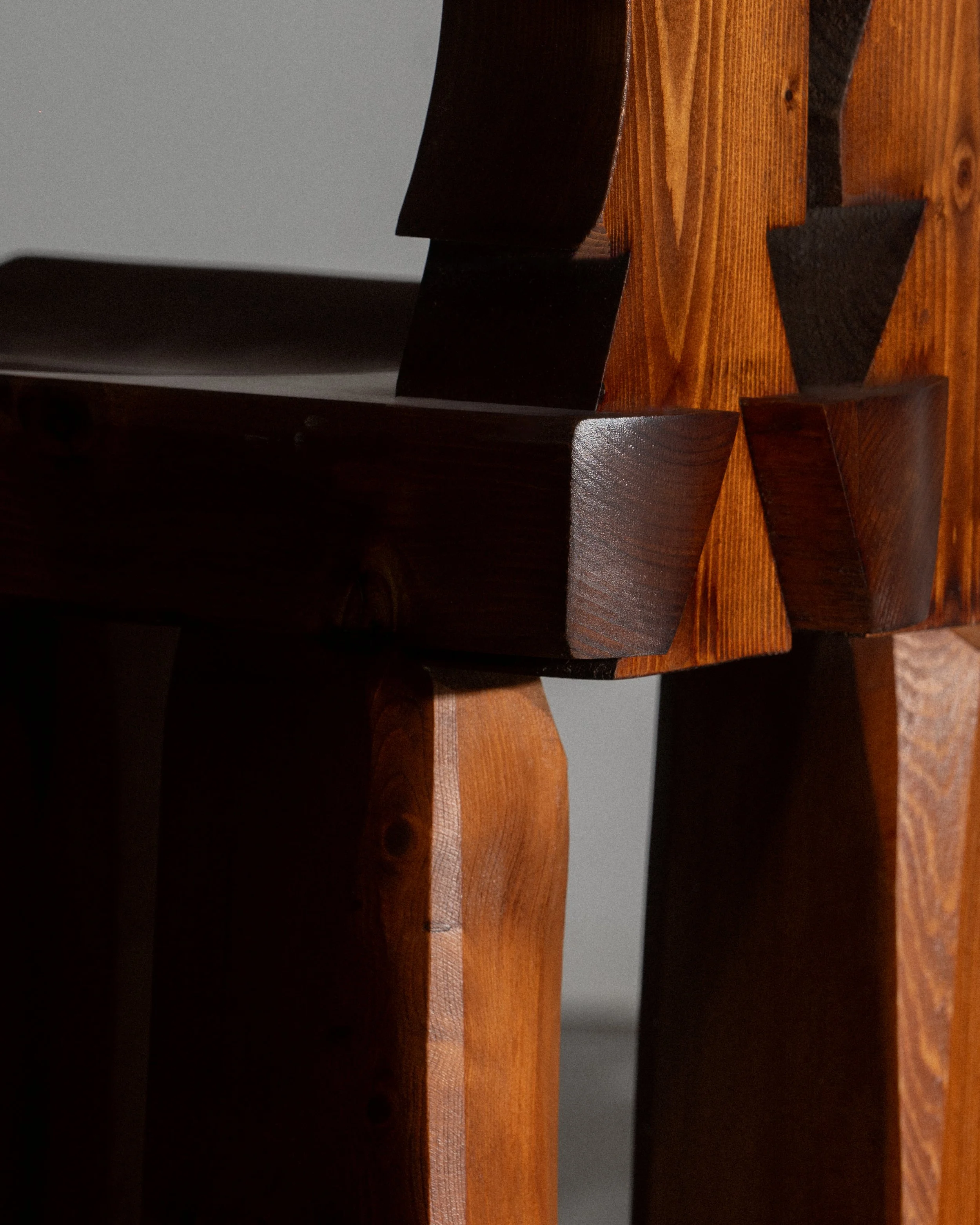 CHAIR3.JPG