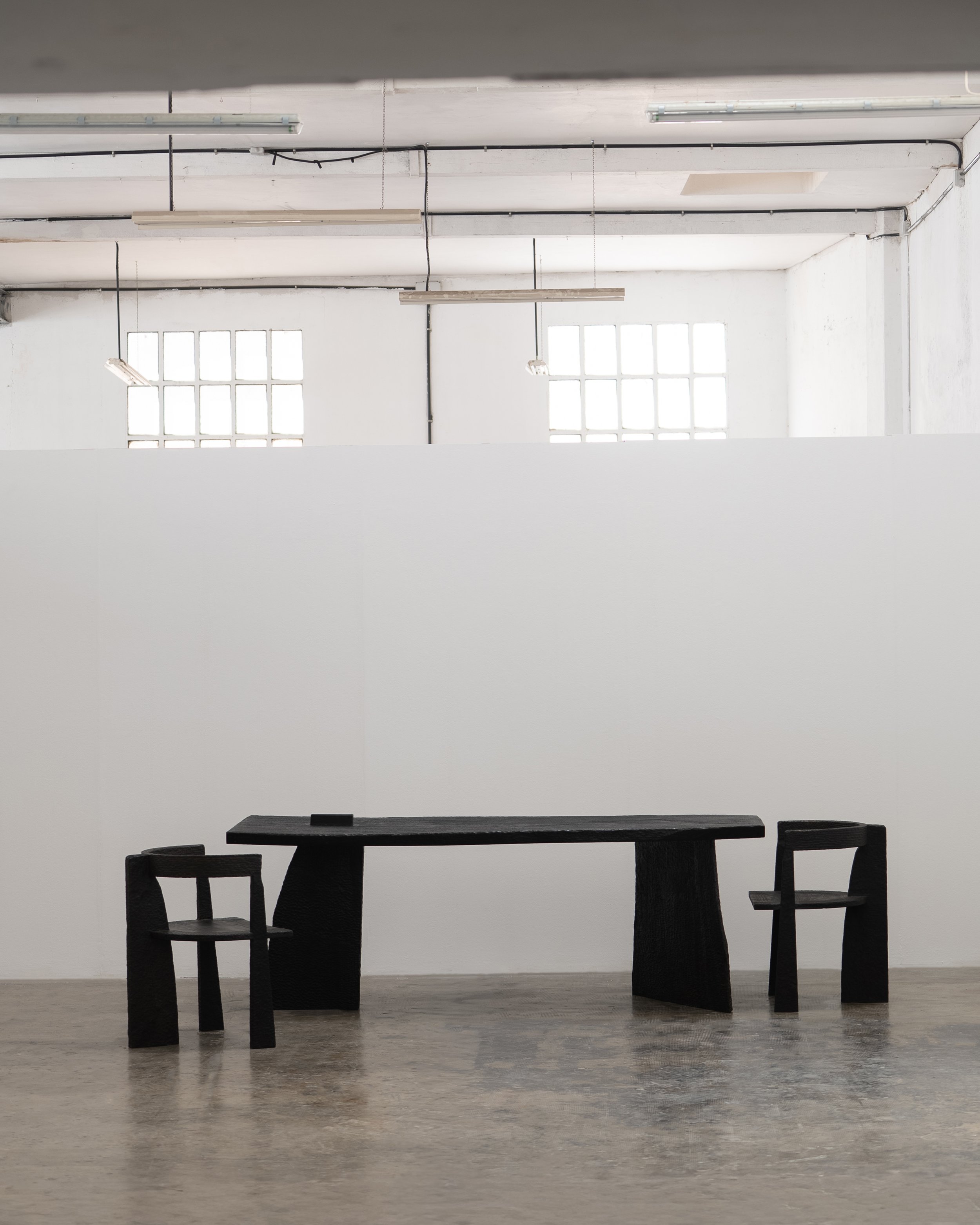 Massif_Dining_Table-22.jpg