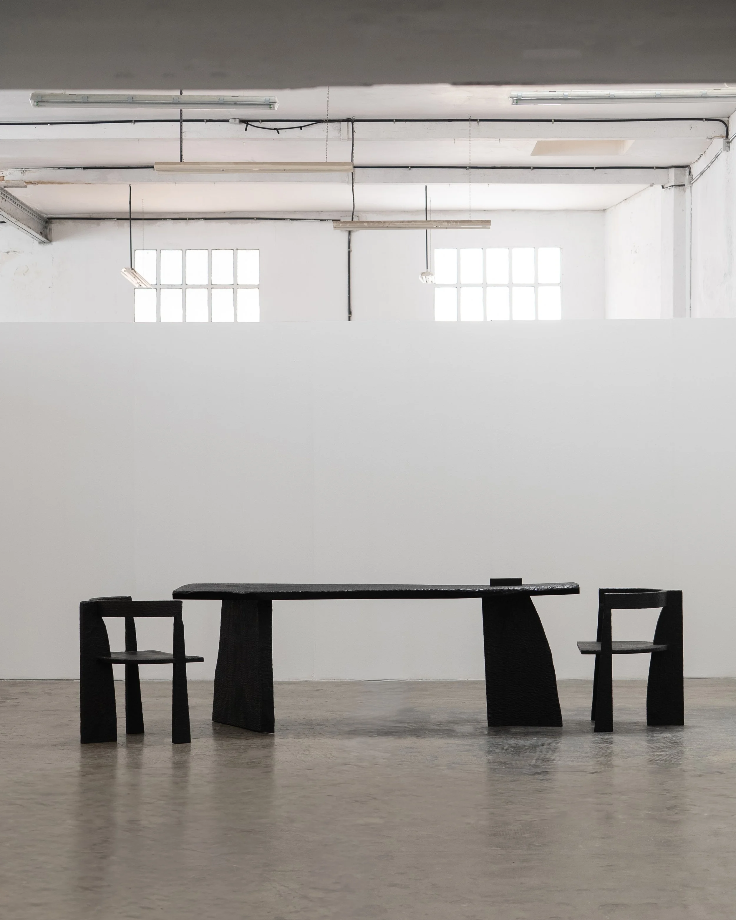 Massif_Dining_Table-12.jpg