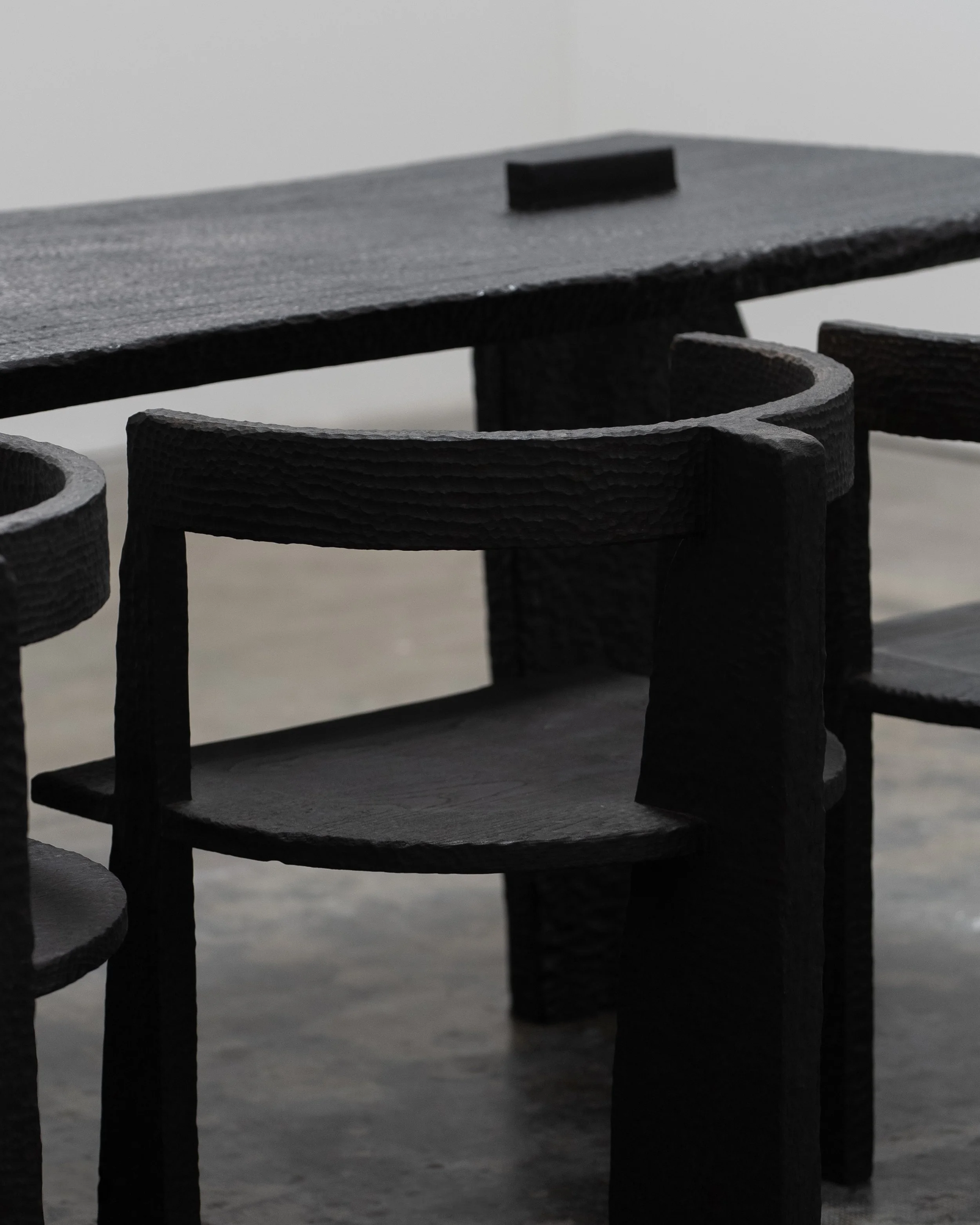 Massif_Dining_Table-4.jpg