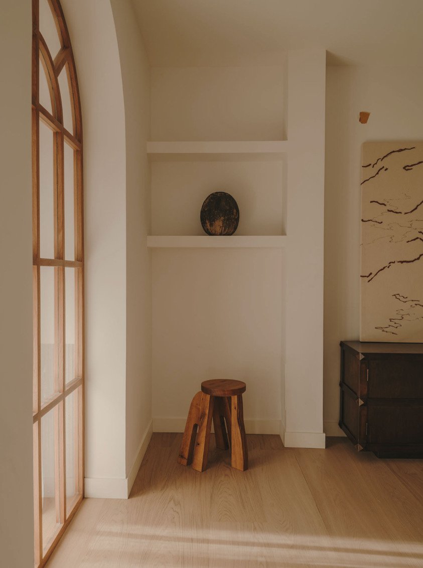 arch stool