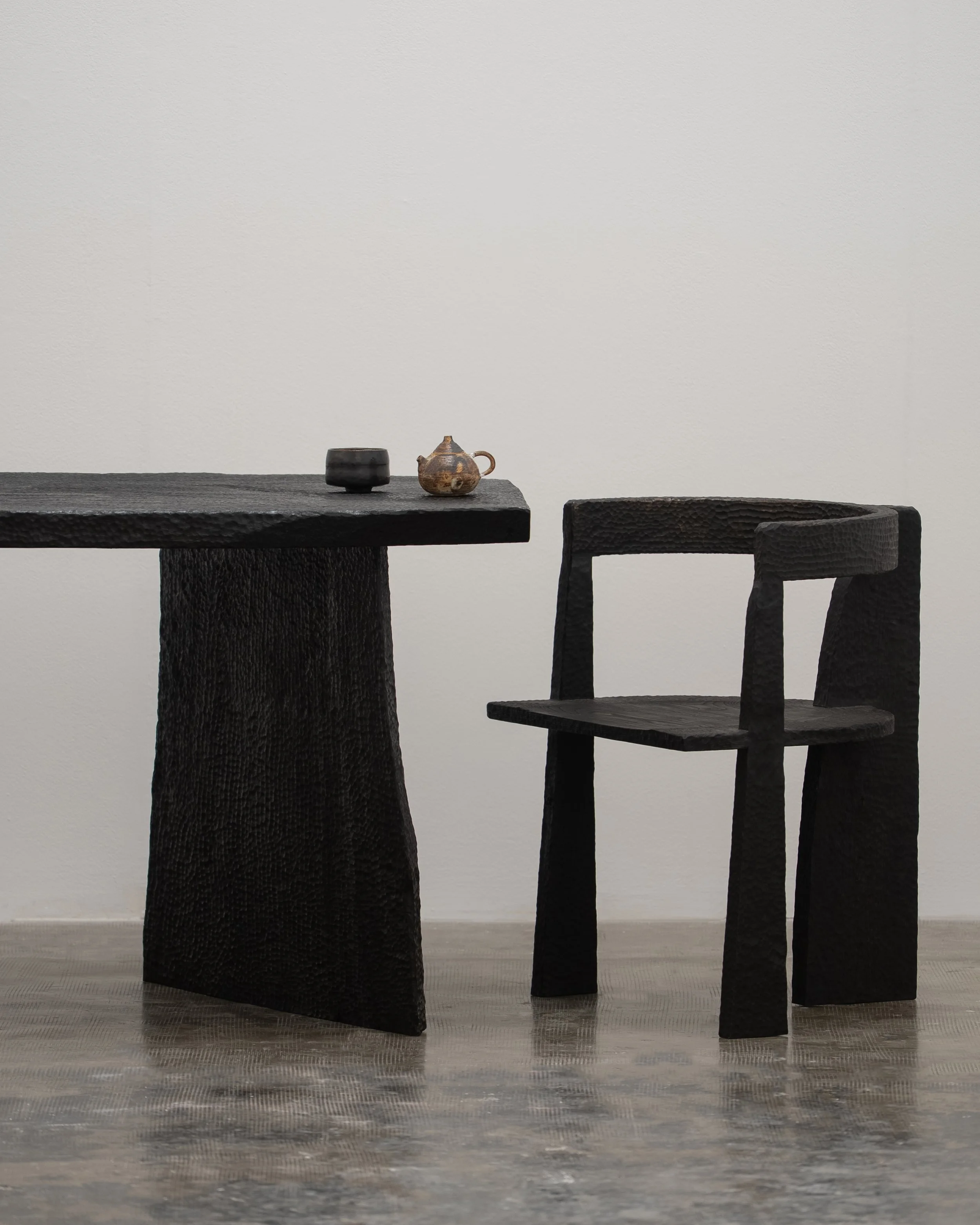 Massif_Dining_Table-24.jpg