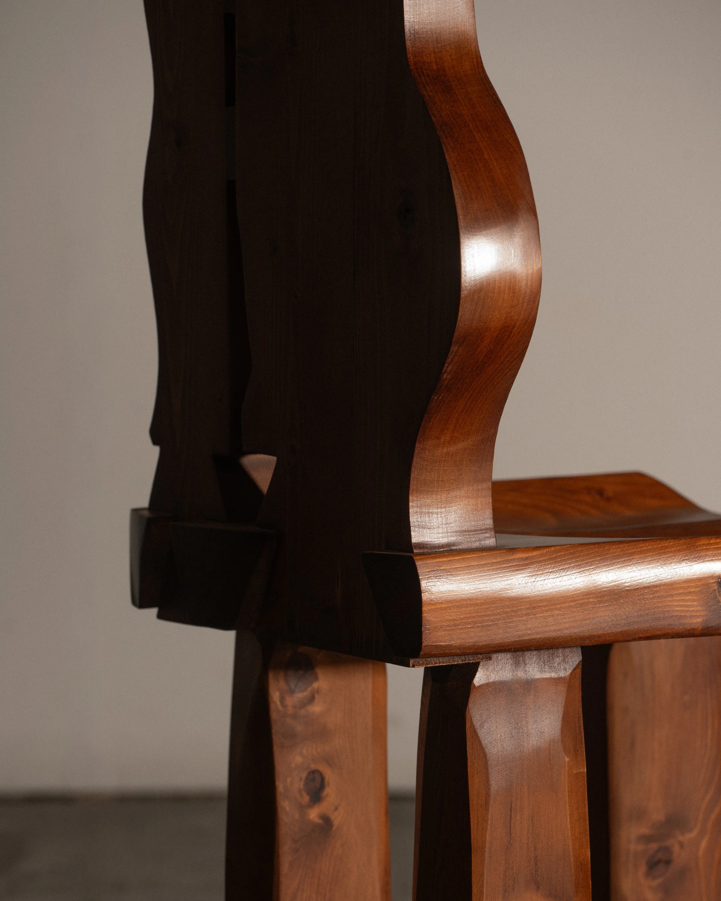 CHAIR2.JPG