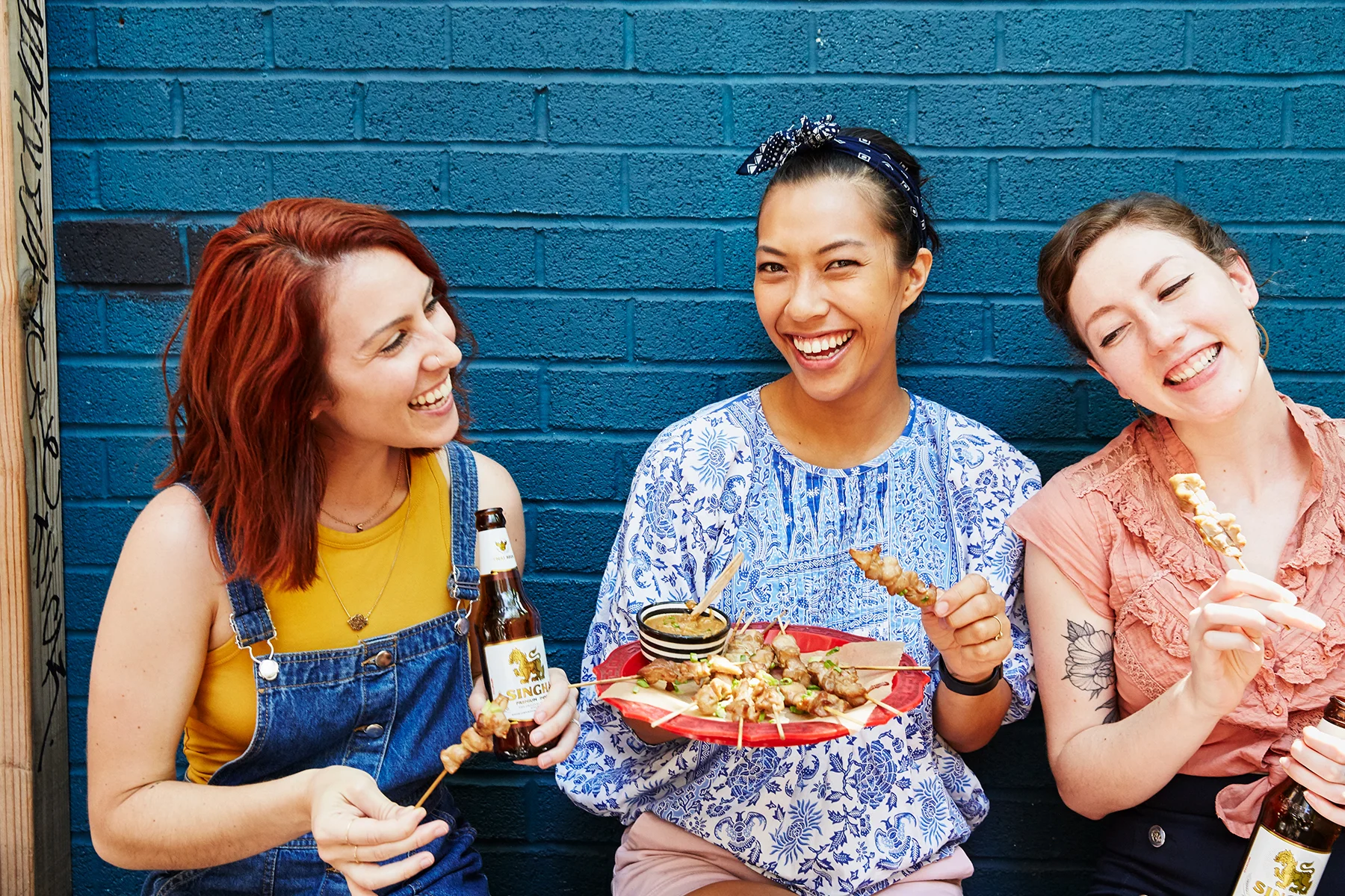 women_eating_brooklyn.jpg