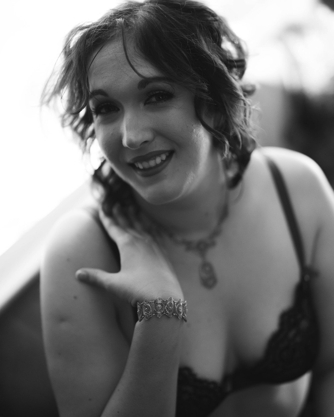 Not trying to be anything else, just fully in her own lane. And honestly, that&rsquo;s where she shines the most. 🔥

Schedule out some 🫵YOU 🫵 time. DM us or text (504) 321-5480 for more information.

#boudoirportrait #boudoirphotography #boudoirbe