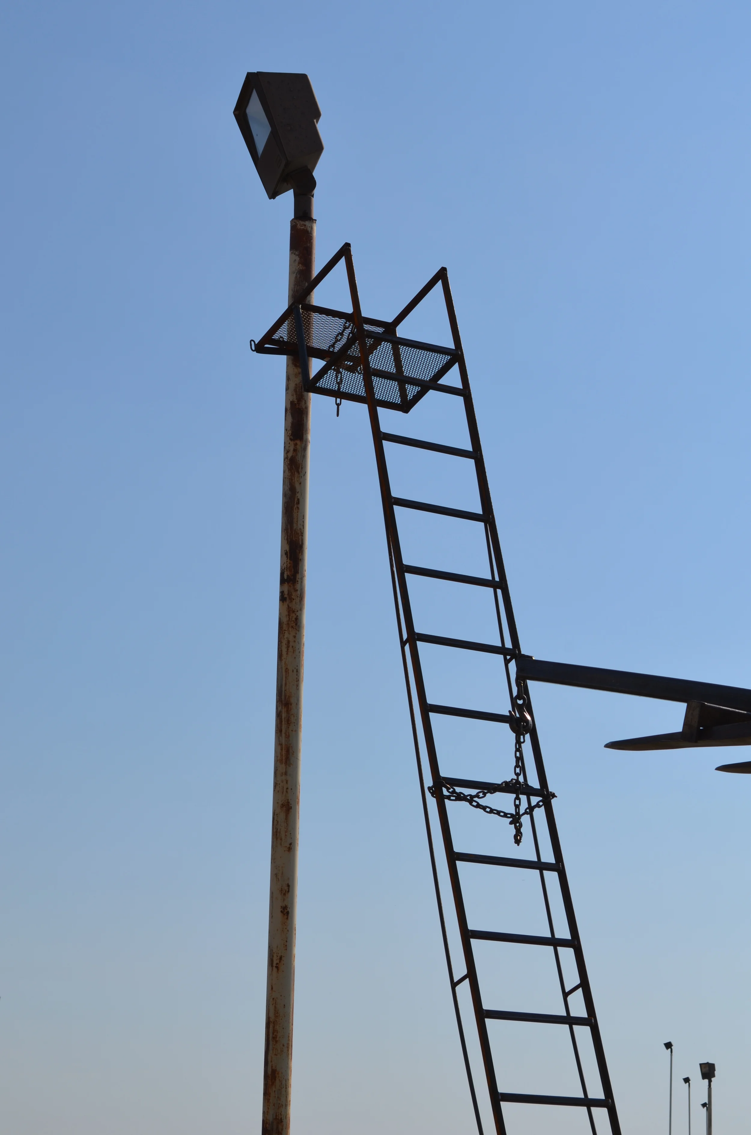 Ladder Stands Bar 6