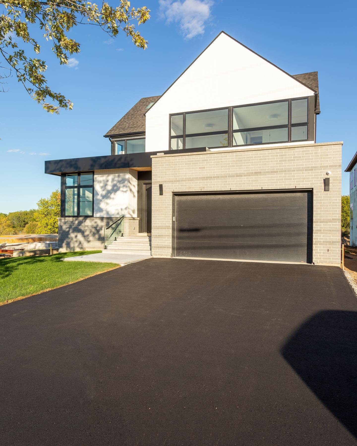 A few of our favourite exterior shots from one of two exclusive custom builds backing onto Eramosa Karst Conservation Lands on Stoney Creek Mountain! For sale now - dm for details
#infillbuilder #customhomes #moderndesign #hamont