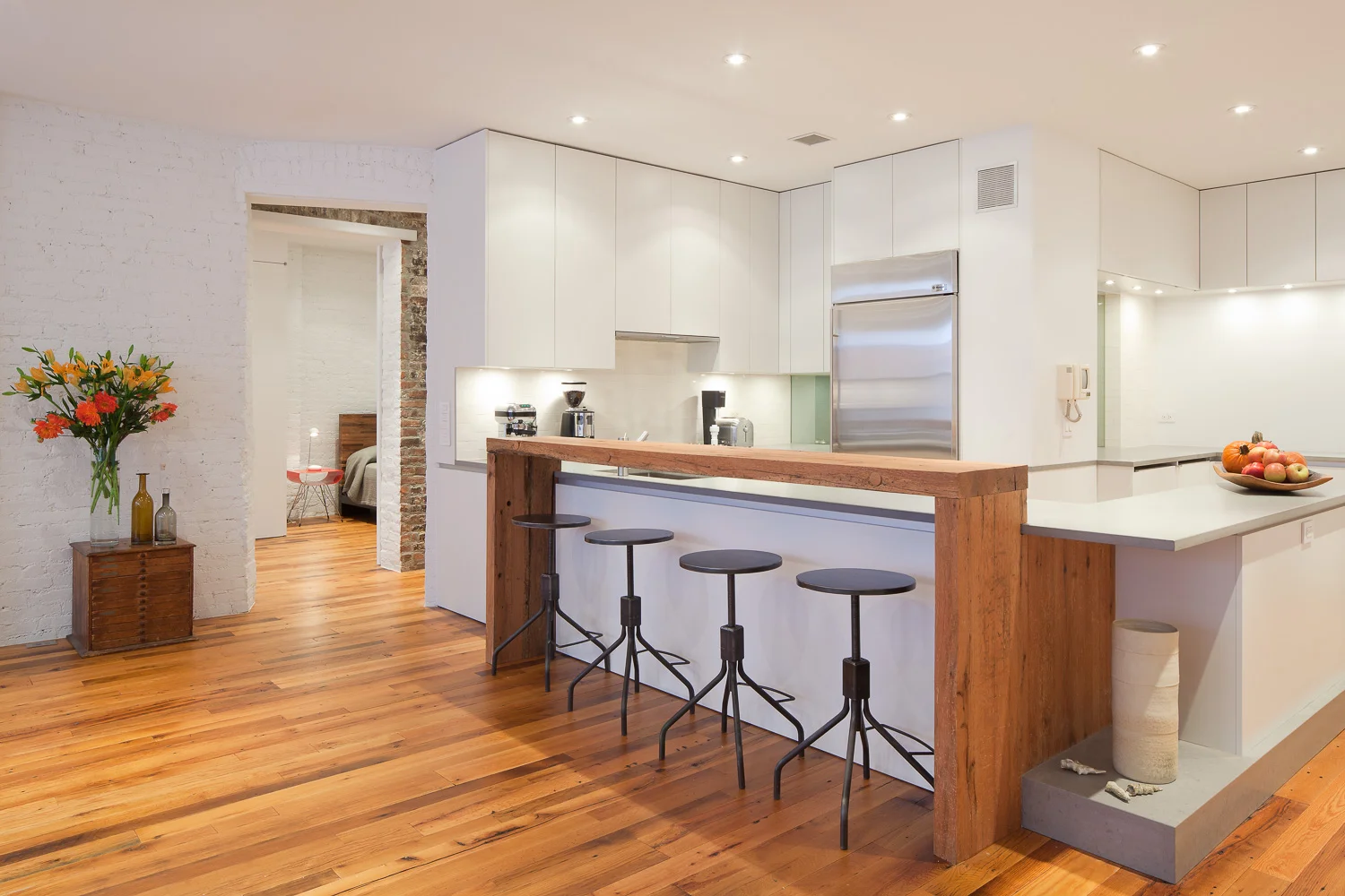 Munter Residence by I-Beam_Kitchen_Photo by Travis Dubreuil.jpg