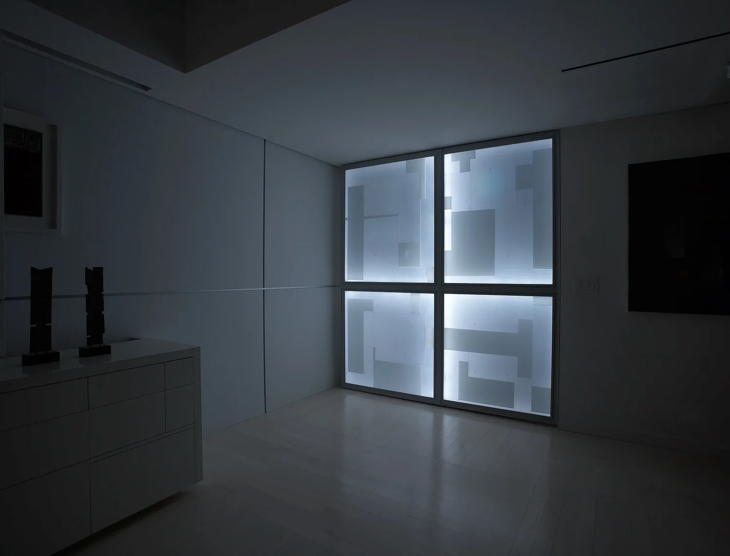 panel closed_night.jpg