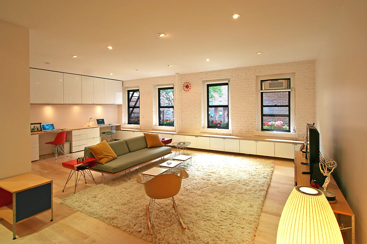 Banquette Lazzarro_I-Beam.jpg