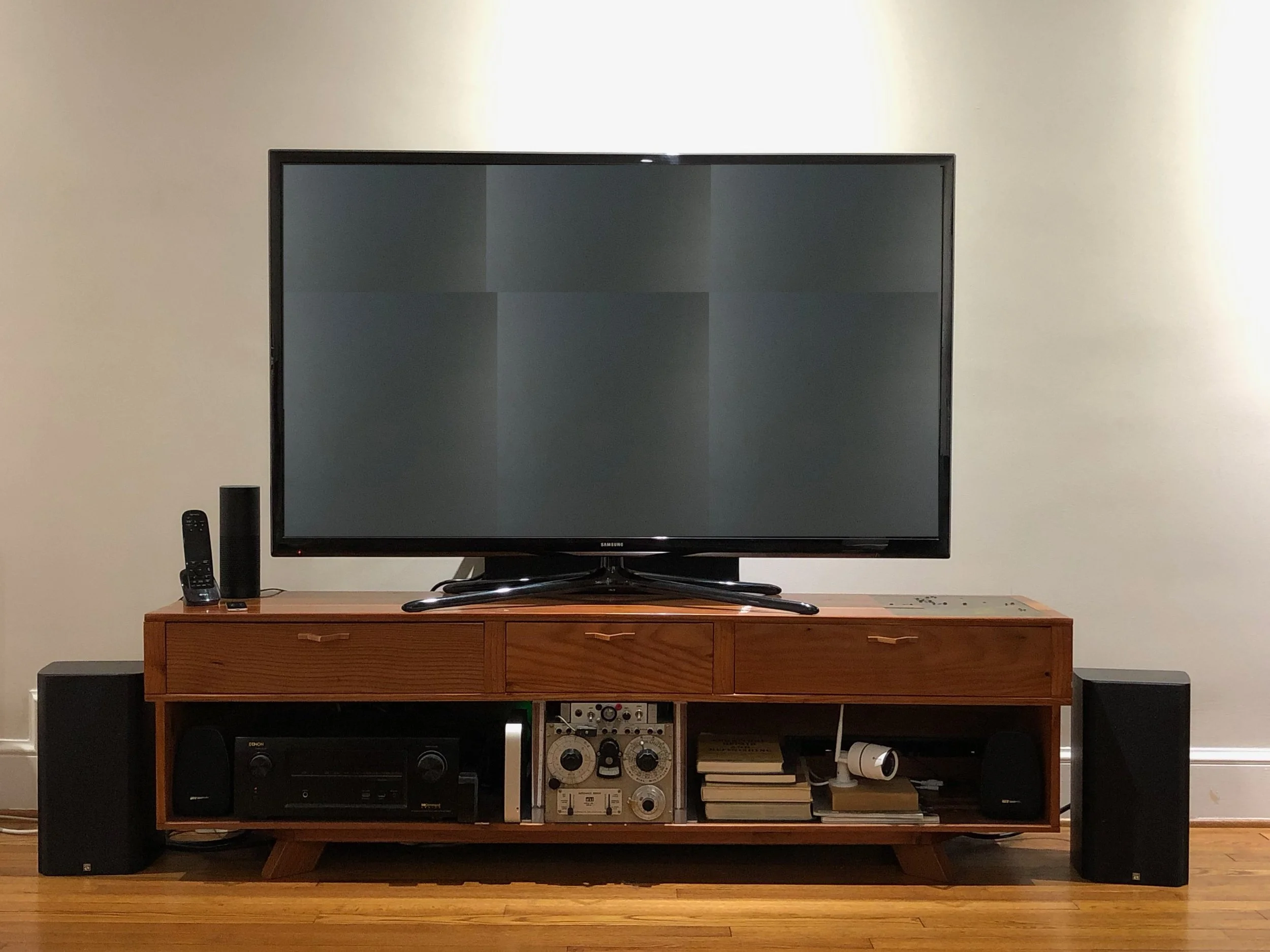 TV Table-02.jpg